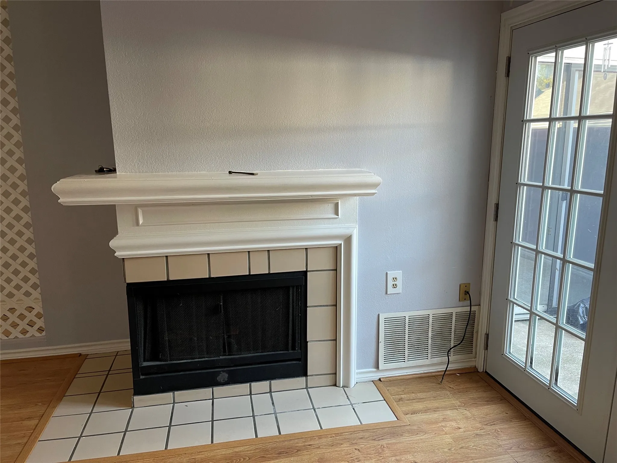 Single Family Residence For Rent in Dallas County , 3149 Royal Lane, Dallas, Texas 75229, 2 Bedroom, 2 Bathroom, 1 Garage spaces, 1,078 Sqft, built in 1983, mls#21377737, Real Estate Agent in Dallas, Homes For Rent in Dallas county, Homes For Rent in Dallas, Realtor in Dallas Texas, Real Estate Brokerage Independent Realty Texas, Luminita Cordes Realtor