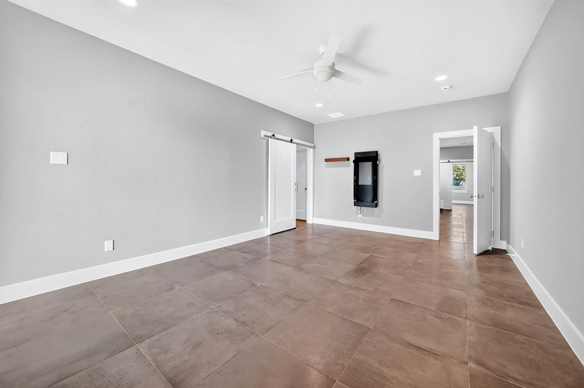 Single Family Residence For Sale in Dallas County , 4234 Merrell Road, Dallas, Texas 75229, 4 Bedroom, 5 Bathroom, 2 Garage spaces, 3,663 Sqft, built in 2018, mls#21391414, Real Estate Agent in Dallas, Homes For Sale in Dallas county, Homes For Sale in Dallas, Realtor in Dallas Texas, Real Estate Brokerage Independent Realty Texas, Luminita Cordes Realtor