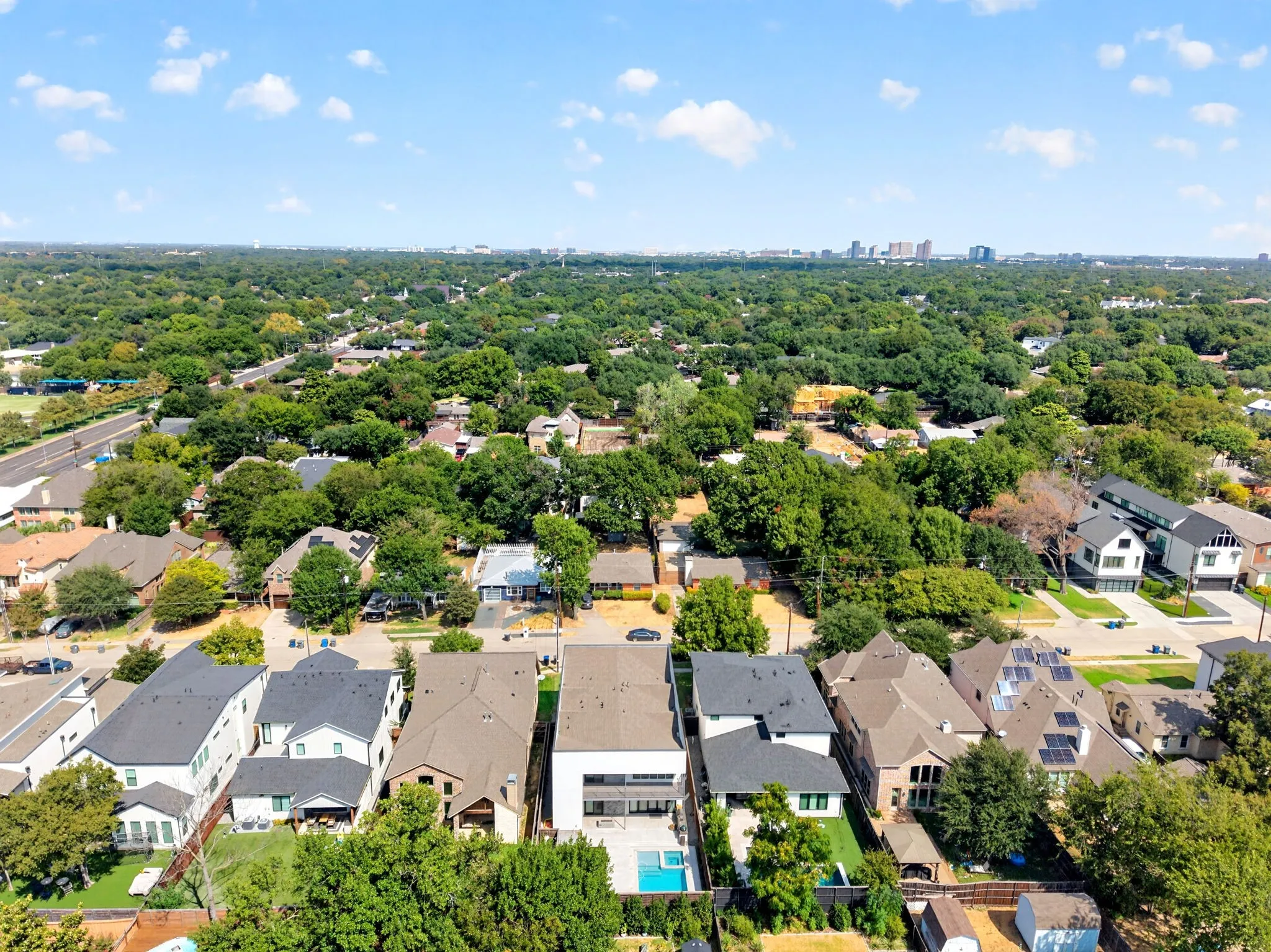 Single Family Residence For Sale in Dallas County , 4234 Merrell Road, Dallas, Texas 75229, 4 Bedroom, 5 Bathroom, 2 Garage spaces, 3,663 Sqft, built in 2018, mls#21391414, Real Estate Agent in Dallas, Homes For Sale in Dallas county, Homes For Sale in Dallas, Realtor in Dallas Texas, Real Estate Brokerage Independent Realty Texas, Luminita Cordes Realtor