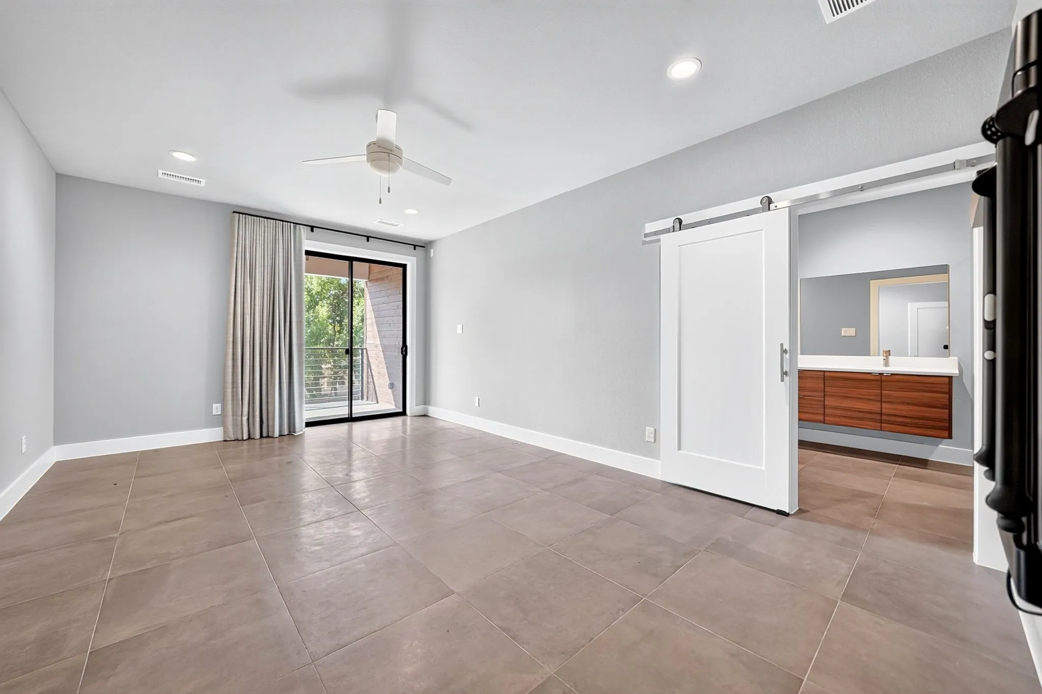Single Family Residence For Sale in Dallas County , 4234 Merrell Road, Dallas, Texas 75229, 4 Bedroom, 5 Bathroom, 2 Garage spaces, 3,663 Sqft, built in 2018, mls#21391414, Real Estate Agent in Dallas, Homes For Sale in Dallas county, Homes For Sale in Dallas, Realtor in Dallas Texas, Real Estate Brokerage Independent Realty Texas, Luminita Cordes Realtor