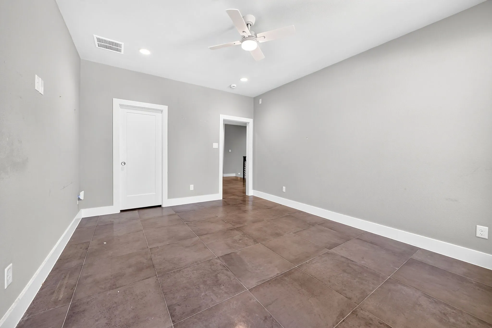 Single Family Residence For Sale in Dallas County , 4234 Merrell Road, Dallas, Texas 75229, 4 Bedroom, 5 Bathroom, 2 Garage spaces, 3,663 Sqft, built in 2018, mls#21391414, Real Estate Agent in Dallas, Homes For Sale in Dallas county, Homes For Sale in Dallas, Realtor in Dallas Texas, Real Estate Brokerage Independent Realty Texas, Luminita Cordes Realtor