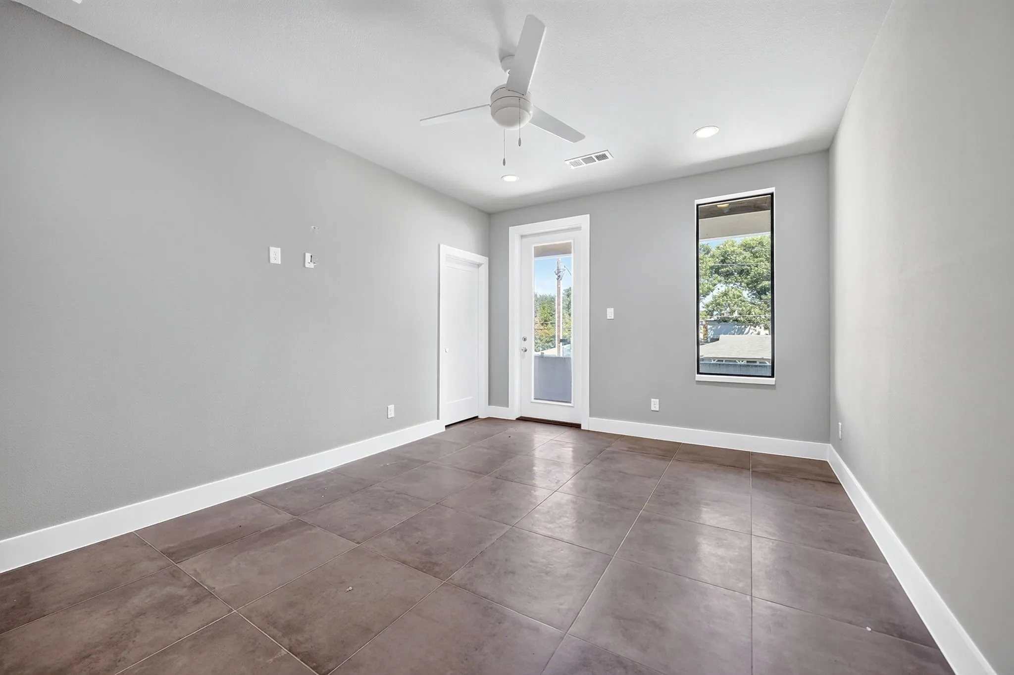 Single Family Residence For Sale in Dallas County , 4234 Merrell Road, Dallas, Texas 75229, 4 Bedroom, 5 Bathroom, 2 Garage spaces, 3,663 Sqft, built in 2018, mls#21391414, Real Estate Agent in Dallas, Homes For Sale in Dallas county, Homes For Sale in Dallas, Realtor in Dallas Texas, Real Estate Brokerage Independent Realty Texas, Luminita Cordes Realtor