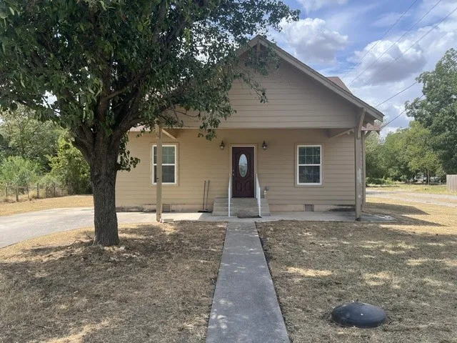 Single Family Residence For Rent