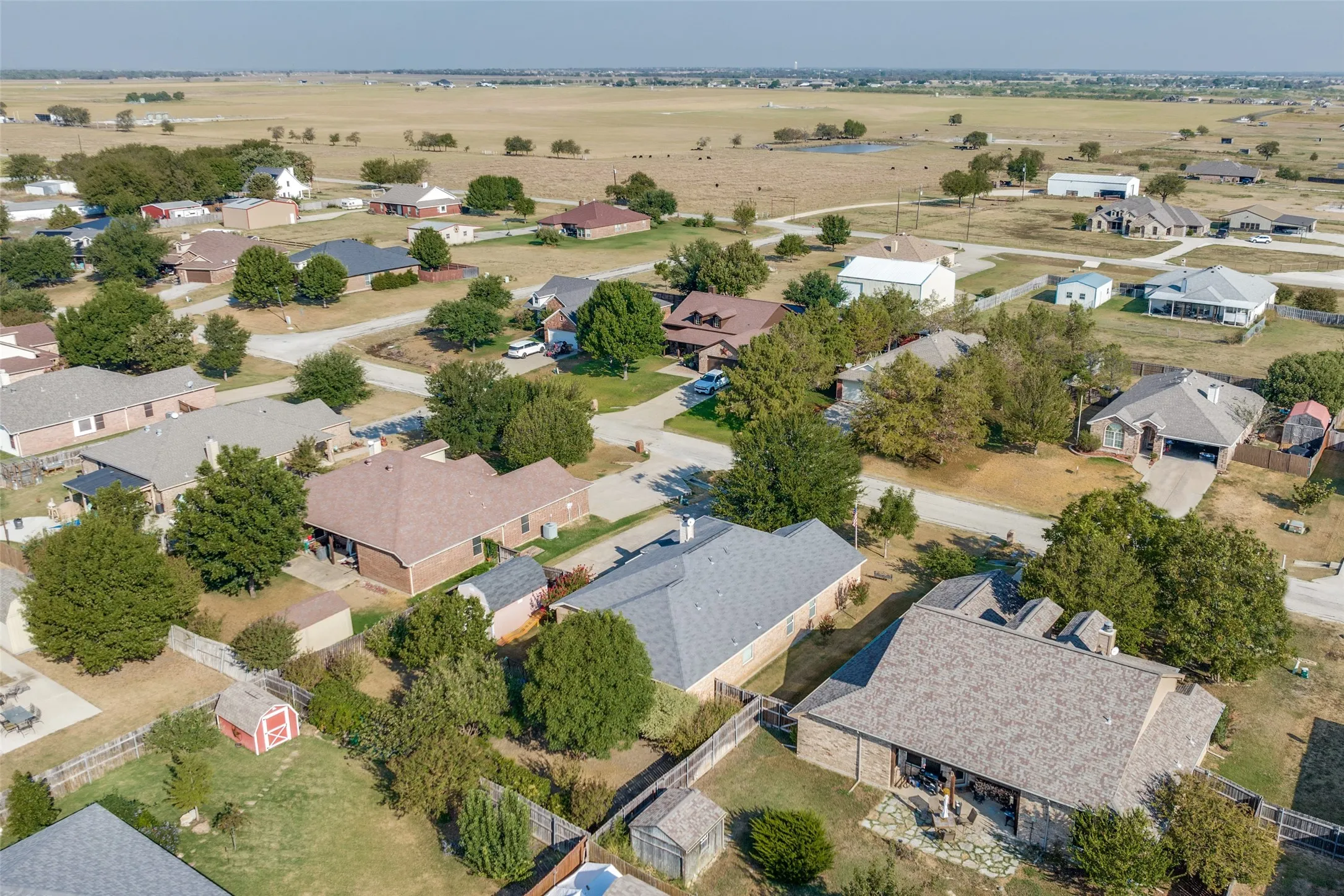 Single Family Residence For Sale in Denton County , 217 Southpeak Lane, Ponder, Texas 76259, 4 Bedroom, 2 Bathroom, 2 Garage spaces, 1,862 Sqft, built in 2006, mls#21391816, Real Estate Agent in Ponder, Homes For Sale in Denton county, Homes For Sale in Ponder, Realtor in Ponder Texas, Real Estate Brokerage Independent Realty Texas, Luminita Cordes Realtor