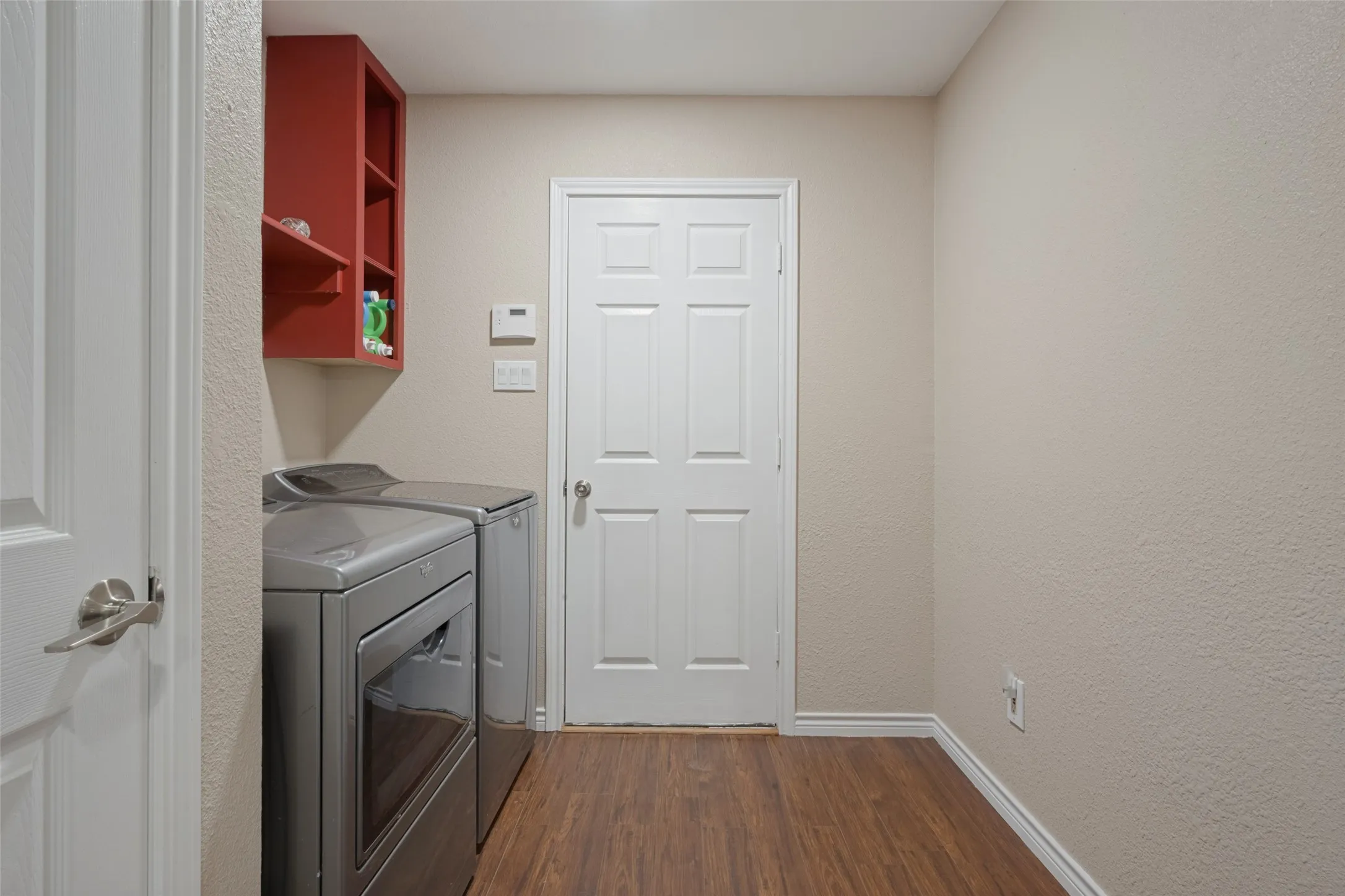 Single Family Residence For Sale in Denton County , 217 Southpeak Lane, Ponder, Texas 76259, 4 Bedroom, 2 Bathroom, 2 Garage spaces, 1,862 Sqft, built in 2006, mls#21391816, Real Estate Agent in Ponder, Homes For Sale in Denton county, Homes For Sale in Ponder, Realtor in Ponder Texas, Real Estate Brokerage Independent Realty Texas, Luminita Cordes Realtor