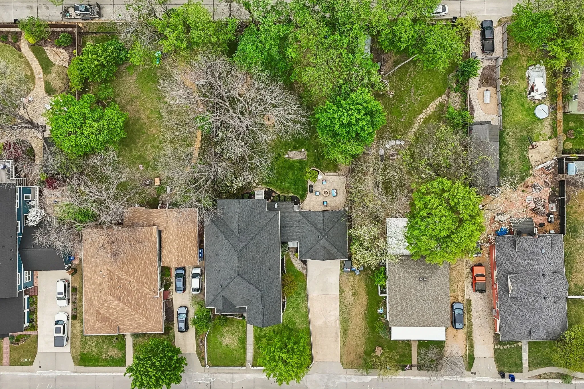 Single Family Residence For Sale in Collin County , 610 N Church Street, Mc Kinney, Texas 75069, 6 Bedroom, 4 Bathroom, 2 Garage spaces, 4,746 Sqft, built in 1895, mls#21391852, Real Estate Agent in Mc Kinney, Homes For Sale in Collin county, Homes For Sale in Mc Kinney, Realtor in Mc Kinney Texas, Real Estate Brokerage Independent Realty Texas, Luminita Cordes Realtor