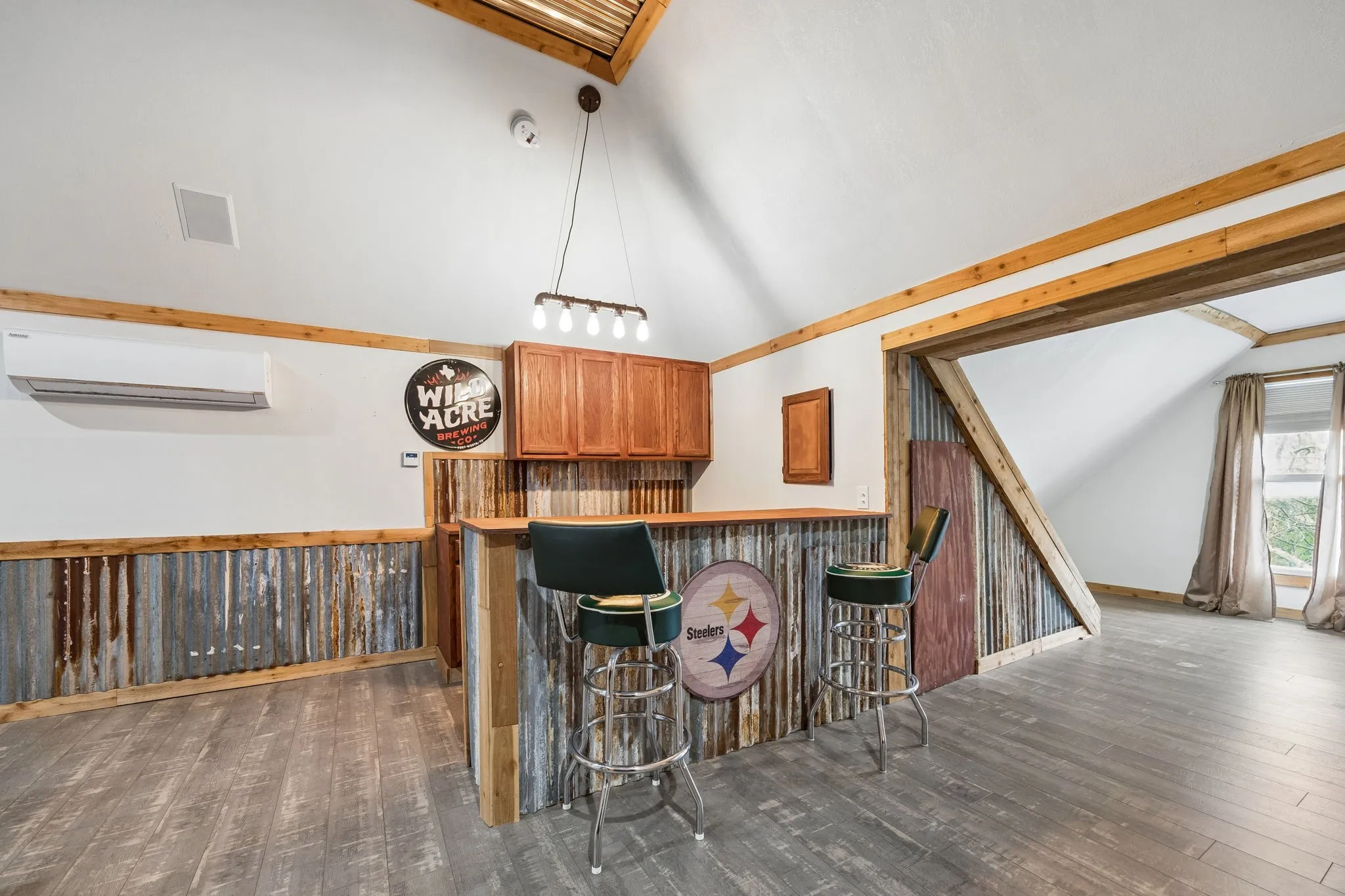 Single Family Residence For Sale in Collin County , 610 N Church Street, Mc Kinney, Texas 75069, 6 Bedroom, 4 Bathroom, 2 Garage spaces, 4,746 Sqft, built in 1895, mls#21391852, Real Estate Agent in Mc Kinney, Homes For Sale in Collin county, Homes For Sale in Mc Kinney, Realtor in Mc Kinney Texas, Real Estate Brokerage Independent Realty Texas, Luminita Cordes Realtor