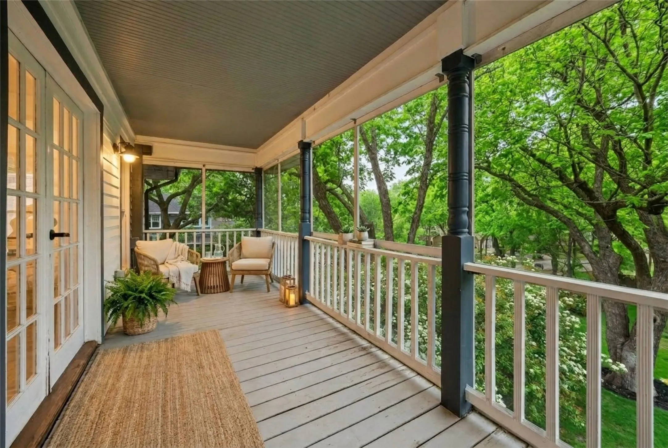 Single Family Residence For Sale in Collin County , 610 N Church Street, Mc Kinney, Texas 75069, 6 Bedroom, 4 Bathroom, 2 Garage spaces, 4,746 Sqft, built in 1895, mls#21391852, Real Estate Agent in Mc Kinney, Homes For Sale in Collin county, Homes For Sale in Mc Kinney, Realtor in Mc Kinney Texas, Real Estate Brokerage Independent Realty Texas, Luminita Cordes Realtor