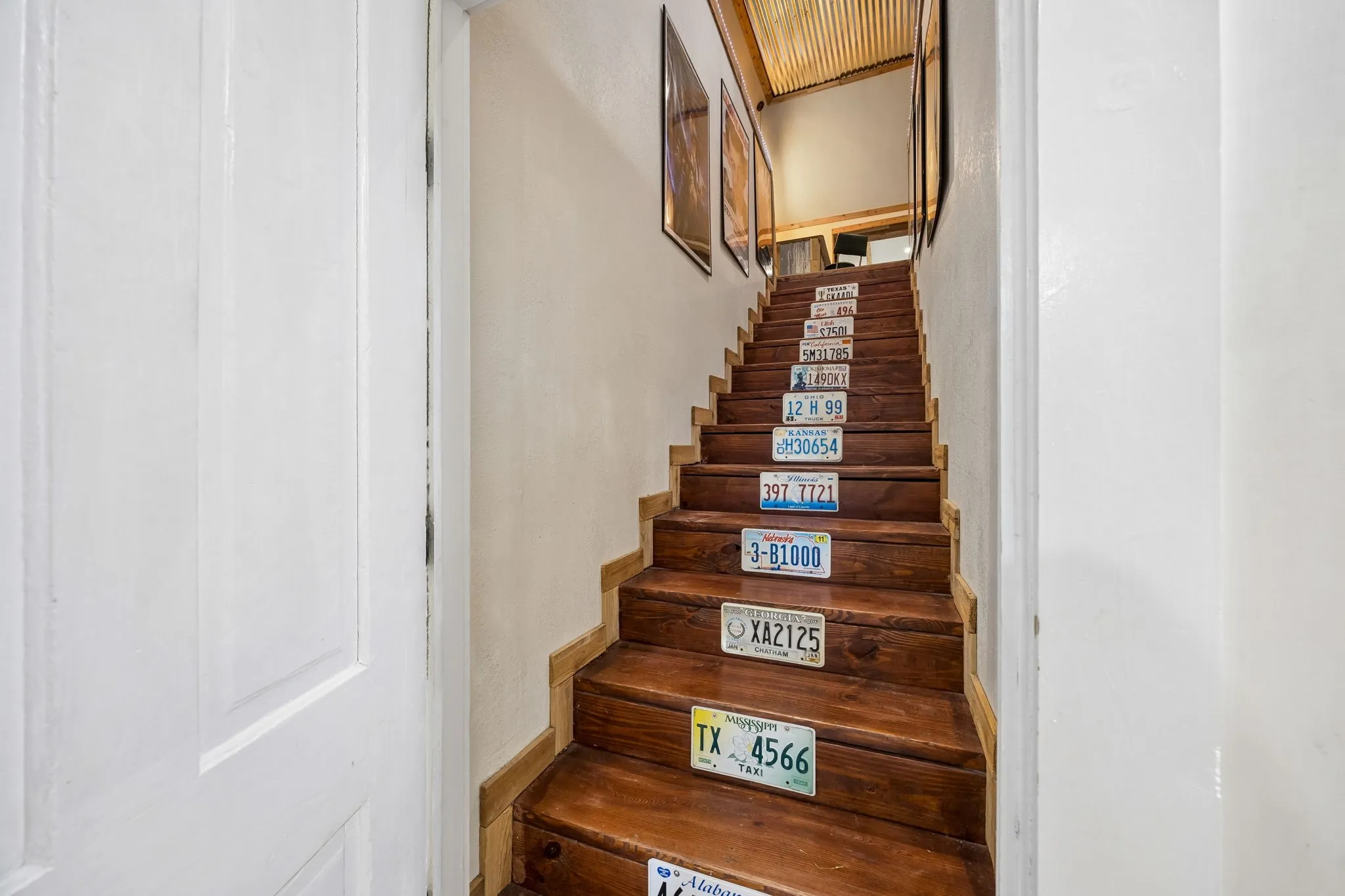 Single Family Residence For Sale in Collin County , 610 N Church Street, Mc Kinney, Texas 75069, 6 Bedroom, 4 Bathroom, 2 Garage spaces, 4,746 Sqft, built in 1895, mls#21391852, Real Estate Agent in Mc Kinney, Homes For Sale in Collin county, Homes For Sale in Mc Kinney, Realtor in Mc Kinney Texas, Real Estate Brokerage Independent Realty Texas, Luminita Cordes Realtor