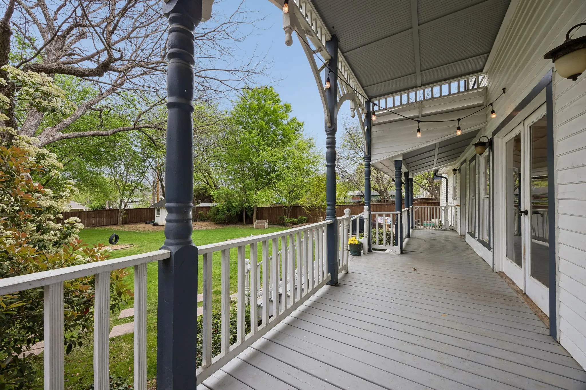 Single Family Residence For Sale in Collin County , 610 N Church Street, Mc Kinney, Texas 75069, 6 Bedroom, 4 Bathroom, 2 Garage spaces, 4,746 Sqft, built in 1895, mls#21391852, Real Estate Agent in Mc Kinney, Homes For Sale in Collin county, Homes For Sale in Mc Kinney, Realtor in Mc Kinney Texas, Real Estate Brokerage Independent Realty Texas, Luminita Cordes Realtor