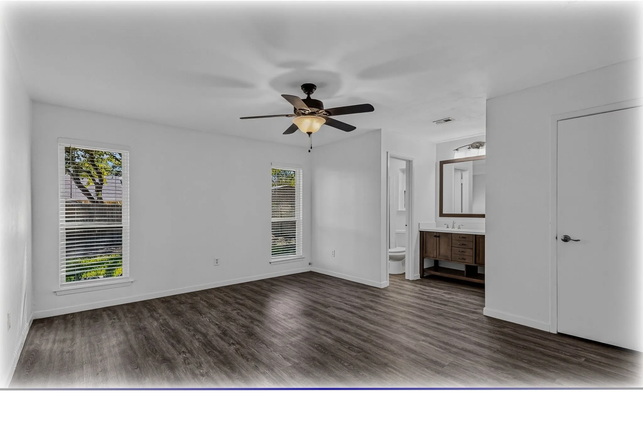 Single Family Residence For Sale in Tarrant County , 405 Anita Avenue, Keller, Texas 76248, 3 Bedroom, 2 Bathroom, 2 Garage spaces, 1,392 Sqft, built in 1978, mls#21389774, Real Estate Agent in Keller, Homes For Sale in Tarrant county, Homes For Sale in Keller, Realtor in Keller Texas, Real Estate Brokerage Independent Realty Texas, Luminita Cordes Realtor