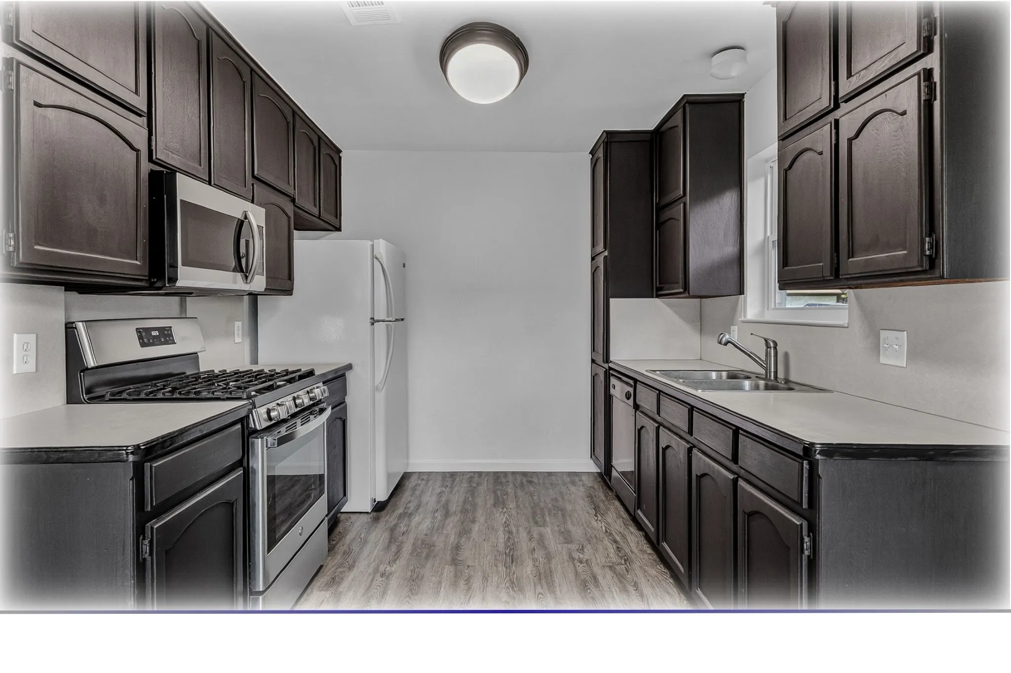 Single Family Residence For Sale in Tarrant County , 405 Anita Avenue, Keller, Texas 76248, 3 Bedroom, 2 Bathroom, 2 Garage spaces, 1,392 Sqft, built in 1978, mls#21389774, Real Estate Agent in Keller, Homes For Sale in Tarrant county, Homes For Sale in Keller, Realtor in Keller Texas, Real Estate Brokerage Independent Realty Texas, Luminita Cordes Realtor