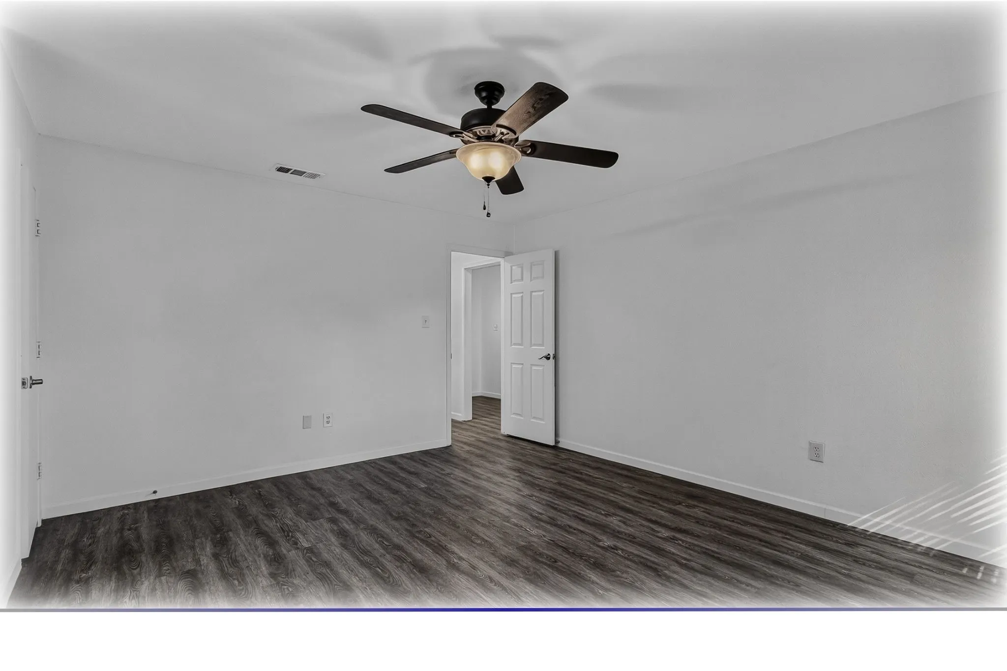 Single Family Residence For Sale in Tarrant County , 405 Anita Avenue, Keller, Texas 76248, 3 Bedroom, 2 Bathroom, 2 Garage spaces, 1,392 Sqft, built in 1978, mls#21389774, Real Estate Agent in Keller, Homes For Sale in Tarrant county, Homes For Sale in Keller, Realtor in Keller Texas, Real Estate Brokerage Independent Realty Texas, Luminita Cordes Realtor