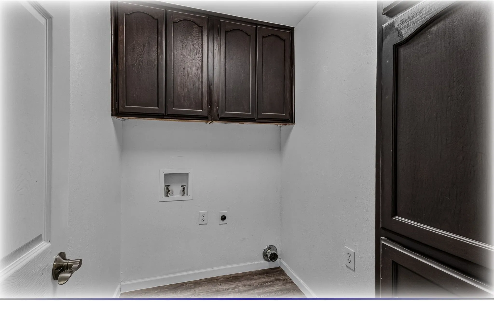 Single Family Residence For Sale in Tarrant County , 405 Anita Avenue, Keller, Texas 76248, 3 Bedroom, 2 Bathroom, 2 Garage spaces, 1,392 Sqft, built in 1978, mls#21389774, Real Estate Agent in Keller, Homes For Sale in Tarrant county, Homes For Sale in Keller, Realtor in Keller Texas, Real Estate Brokerage Independent Realty Texas, Luminita Cordes Realtor