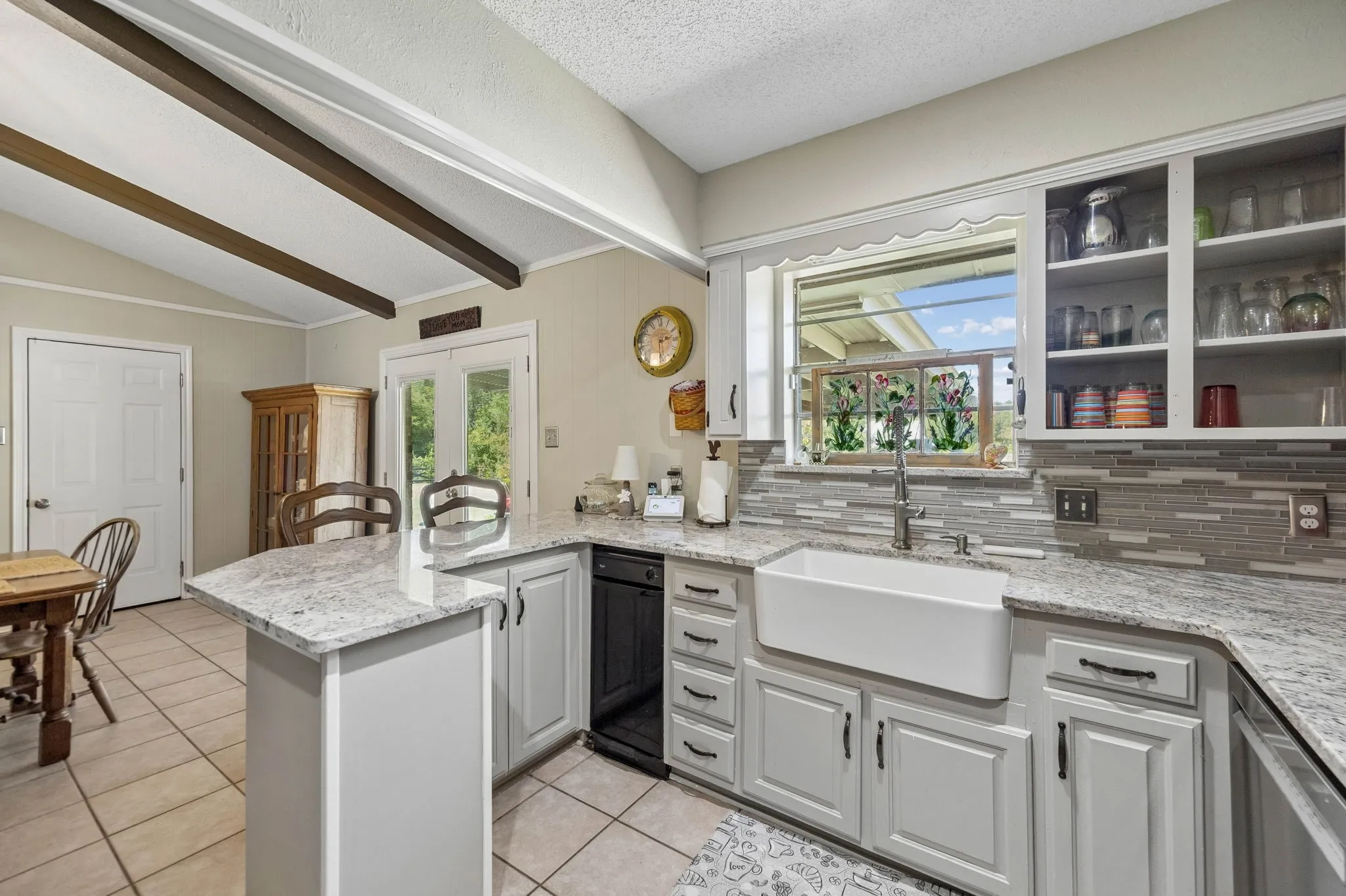 Single Family Residence For Sale in Collin County , 1060 Old Stacy Road, Fairview, Texas 75069, 3 Bedroom, 2 Bathroom, 2 Garage spaces, 1,390 Sqft, built in 1974, mls#21388306, Real Estate Agent in Fairview, Homes For Sale in Collin county, Homes For Sale in Fairview, Realtor in Fairview Texas, Real Estate Brokerage Independent Realty Texas, Luminita Cordes Realtor