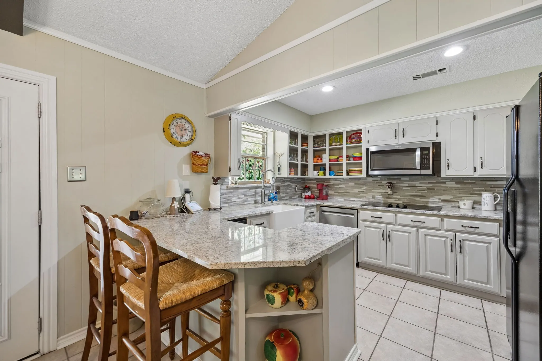 Single Family Residence For Sale in Collin County , 1060 Old Stacy Road, Fairview, Texas 75069, 3 Bedroom, 2 Bathroom, 2 Garage spaces, 1,390 Sqft, built in 1974, mls#21388306, Real Estate Agent in Fairview, Homes For Sale in Collin county, Homes For Sale in Fairview, Realtor in Fairview Texas, Real Estate Brokerage Independent Realty Texas, Luminita Cordes Realtor