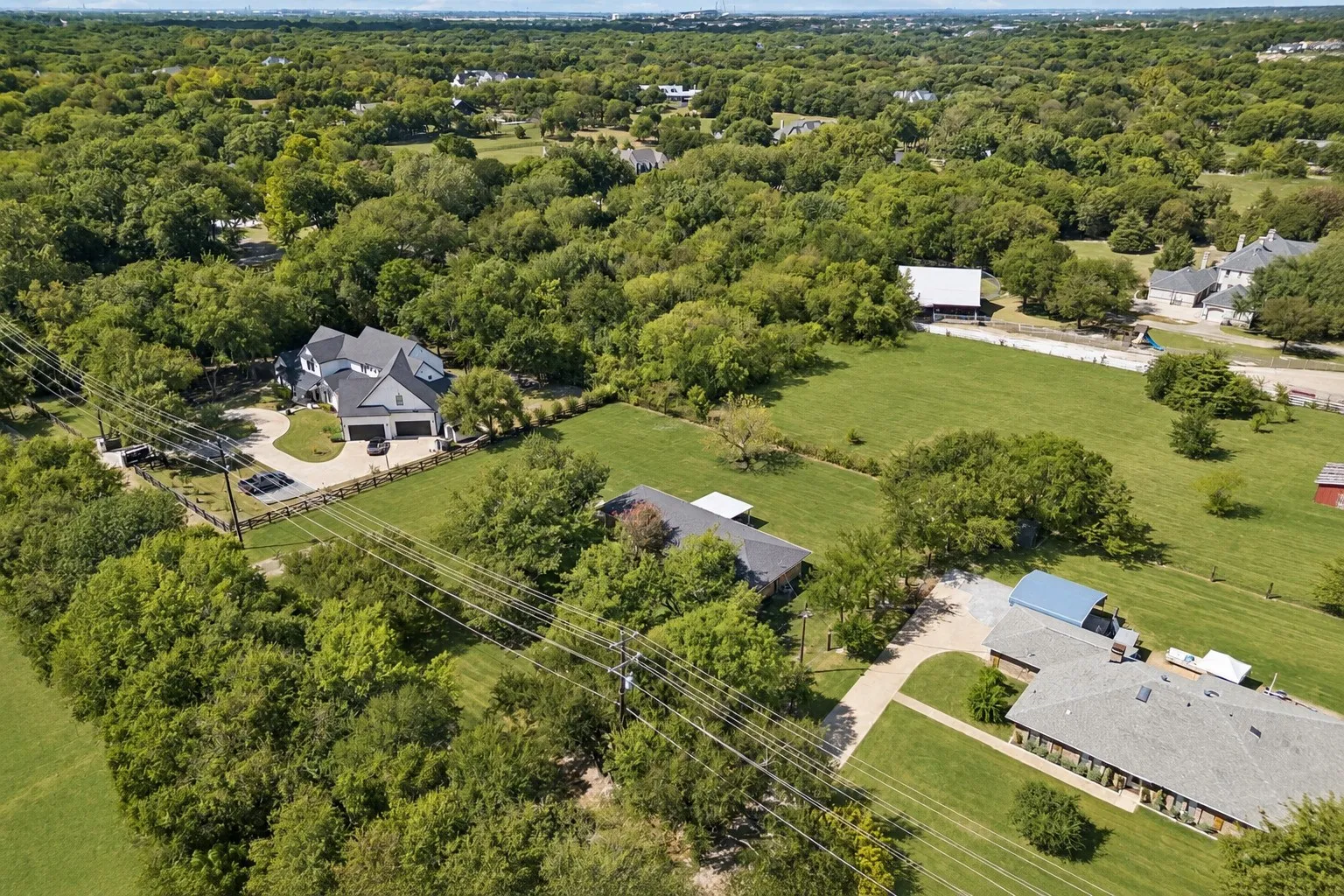Single Family Residence For Sale in Collin County , 1060 Old Stacy Road, Fairview, Texas 75069, 3 Bedroom, 2 Bathroom, 2 Garage spaces, 1,390 Sqft, built in 1974, mls#21388306, Real Estate Agent in Fairview, Homes For Sale in Collin county, Homes For Sale in Fairview, Realtor in Fairview Texas, Real Estate Brokerage Independent Realty Texas, Luminita Cordes Realtor
