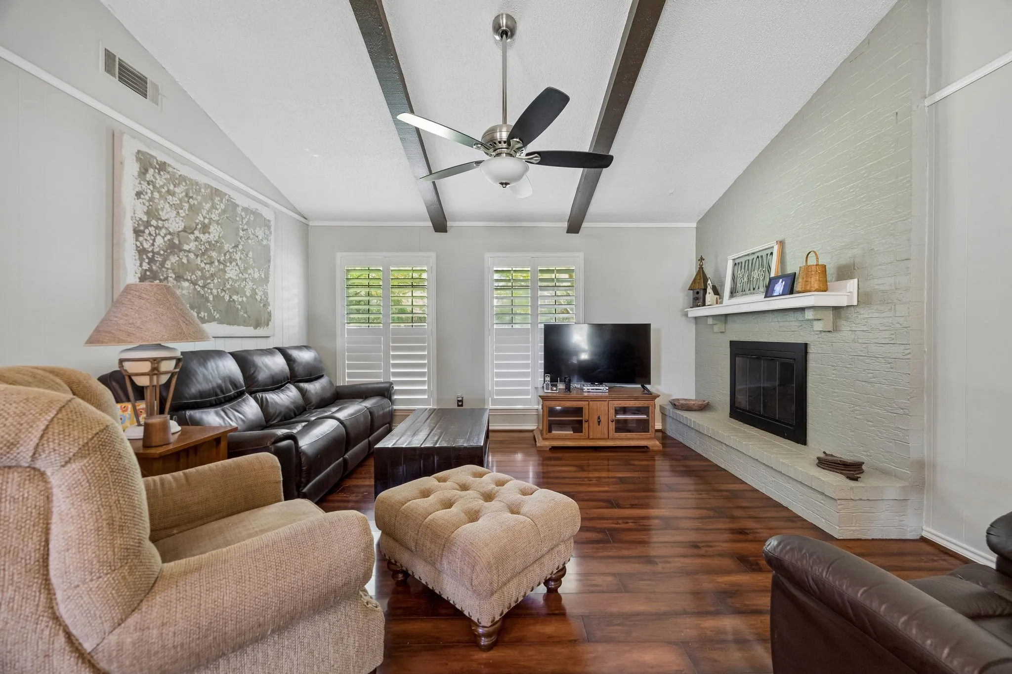 Single Family Residence For Sale in Collin County , 1060 Old Stacy Road, Fairview, Texas 75069, 3 Bedroom, 2 Bathroom, 2 Garage spaces, 1,390 Sqft, built in 1974, mls#21388306, Real Estate Agent in Fairview, Homes For Sale in Collin county, Homes For Sale in Fairview, Realtor in Fairview Texas, Real Estate Brokerage Independent Realty Texas, Luminita Cordes Realtor
