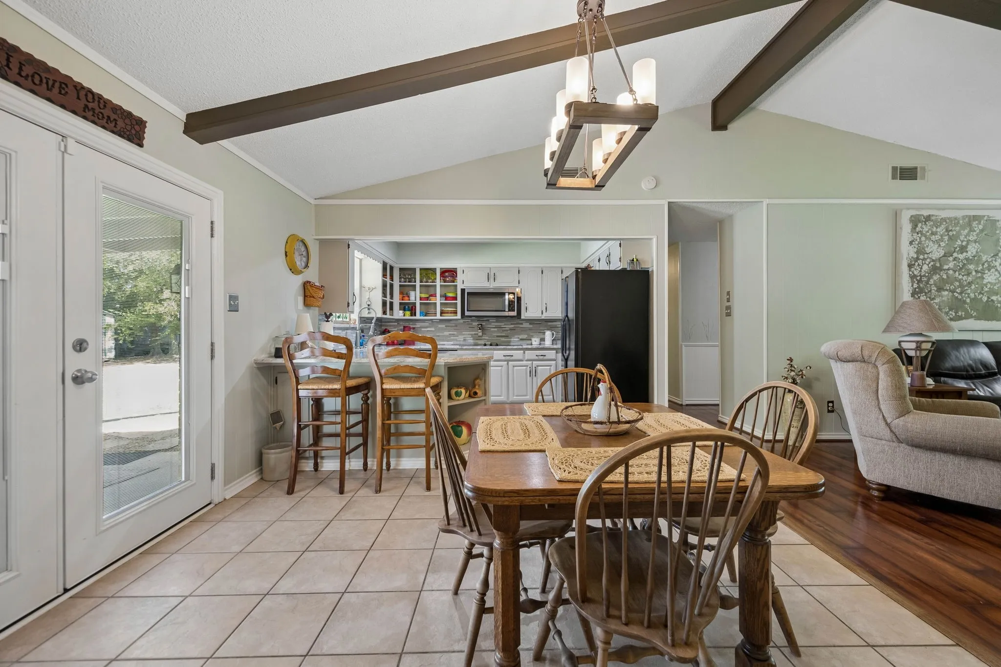 Single Family Residence For Sale in Collin County , 1060 Old Stacy Road, Fairview, Texas 75069, 3 Bedroom, 2 Bathroom, 2 Garage spaces, 1,390 Sqft, built in 1974, mls#21388306, Real Estate Agent in Fairview, Homes For Sale in Collin county, Homes For Sale in Fairview, Realtor in Fairview Texas, Real Estate Brokerage Independent Realty Texas, Luminita Cordes Realtor