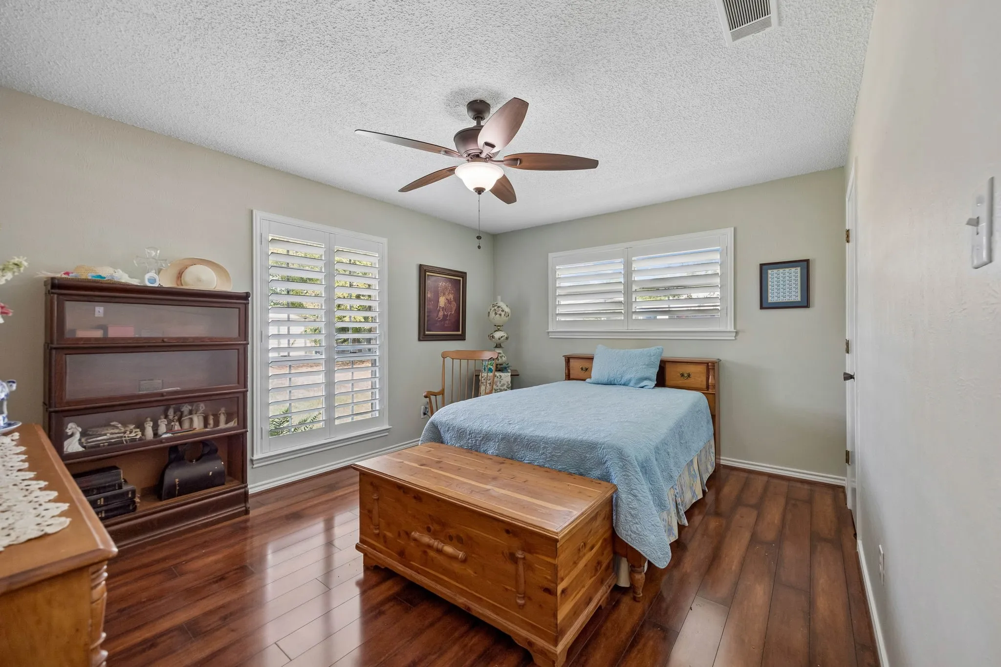 Single Family Residence For Sale in Collin County , 1060 Old Stacy Road, Fairview, Texas 75069, 3 Bedroom, 2 Bathroom, 2 Garage spaces, 1,390 Sqft, built in 1974, mls#21388306, Real Estate Agent in Fairview, Homes For Sale in Collin county, Homes For Sale in Fairview, Realtor in Fairview Texas, Real Estate Brokerage Independent Realty Texas, Luminita Cordes Realtor
