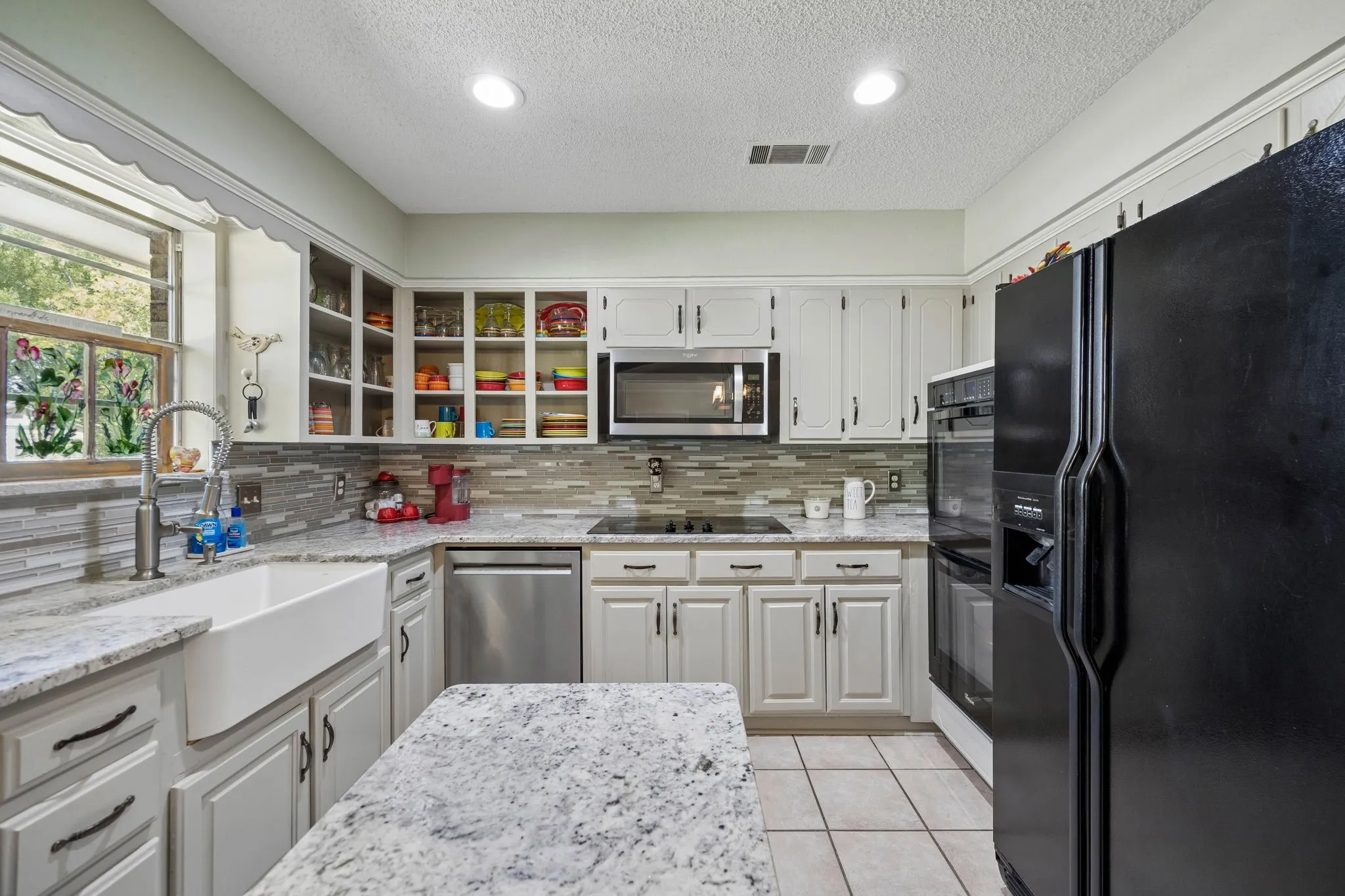 Single Family Residence For Sale in Collin County , 1060 Old Stacy Road, Fairview, Texas 75069, 3 Bedroom, 2 Bathroom, 2 Garage spaces, 1,390 Sqft, built in 1974, mls#21388306, Real Estate Agent in Fairview, Homes For Sale in Collin county, Homes For Sale in Fairview, Realtor in Fairview Texas, Real Estate Brokerage Independent Realty Texas, Luminita Cordes Realtor