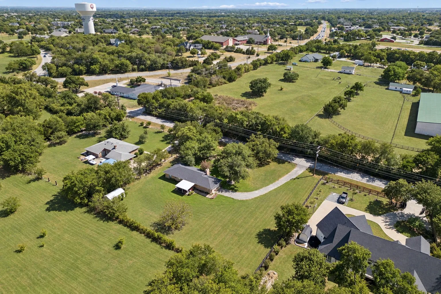 Single Family Residence For Sale in Collin County , 1060 Old Stacy Road, Fairview, Texas 75069, 3 Bedroom, 2 Bathroom, 2 Garage spaces, 1,390 Sqft, built in 1974, mls#21388306, Real Estate Agent in Fairview, Homes For Sale in Collin county, Homes For Sale in Fairview, Realtor in Fairview Texas, Real Estate Brokerage Independent Realty Texas, Luminita Cordes Realtor
