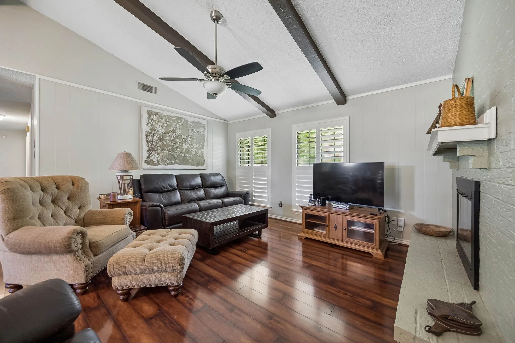 Single Family Residence For Sale in Collin County , 1060 Old Stacy Road, Fairview, Texas 75069, 3 Bedroom, 2 Bathroom, 2 Garage spaces, 1,390 Sqft, built in 1974, mls#21388306, Real Estate Agent in Fairview, Homes For Sale in Collin county, Homes For Sale in Fairview, Realtor in Fairview Texas, Real Estate Brokerage Independent Realty Texas, Luminita Cordes Realtor