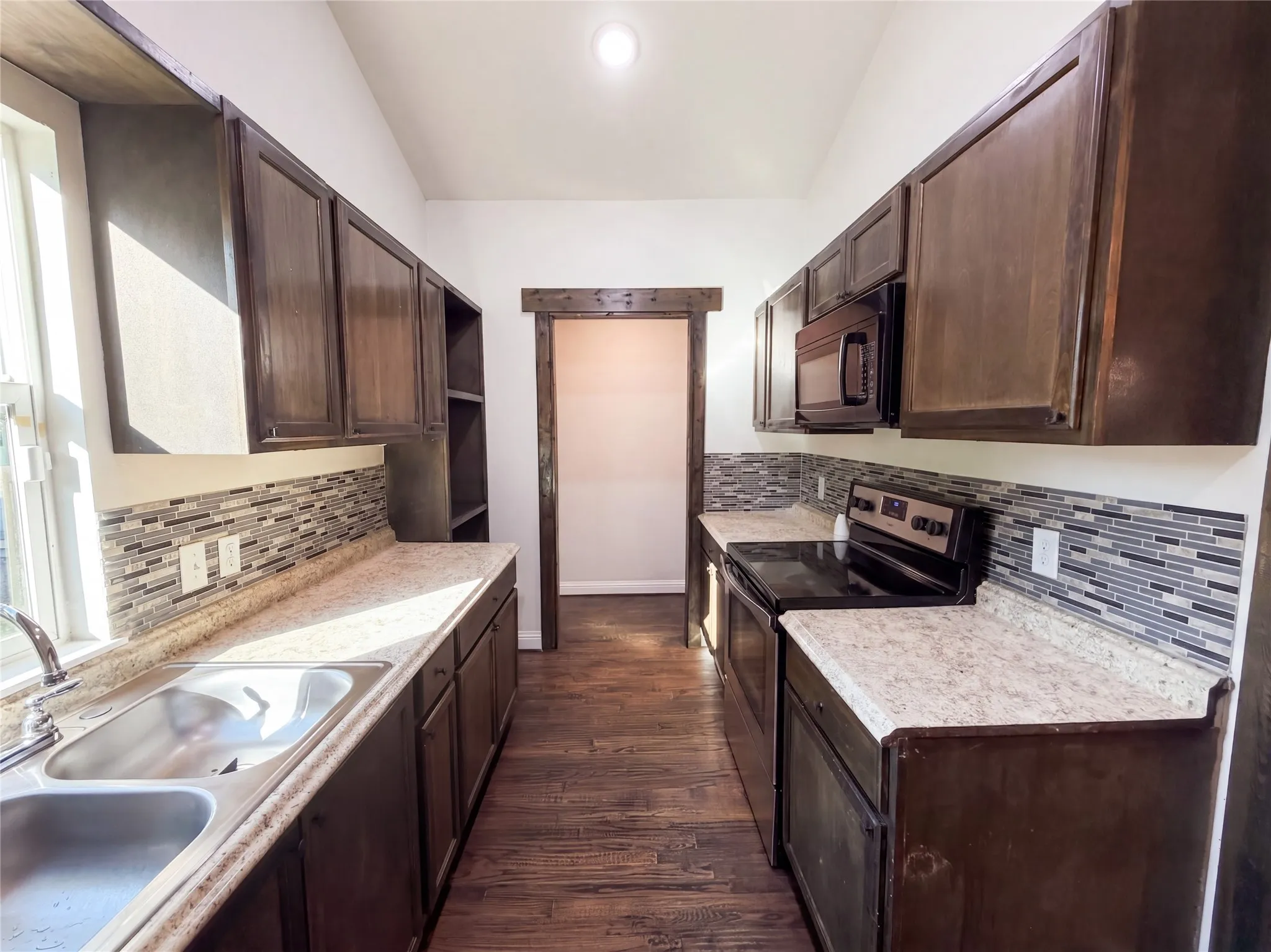 Single Family Residence For Sale in Dallas County , 2810 Fordham Road, Dallas, Texas 75216, 3 Bedroom, 2 Bathroom, Garage spaces, 1,186 Sqft, built in 1948, mls#21388685, Real Estate Agent in Dallas, Homes For Sale in Dallas county, Homes For Sale in Dallas, Realtor in Dallas Texas, Real Estate Brokerage Independent Realty Texas, Luminita Cordes Realtor