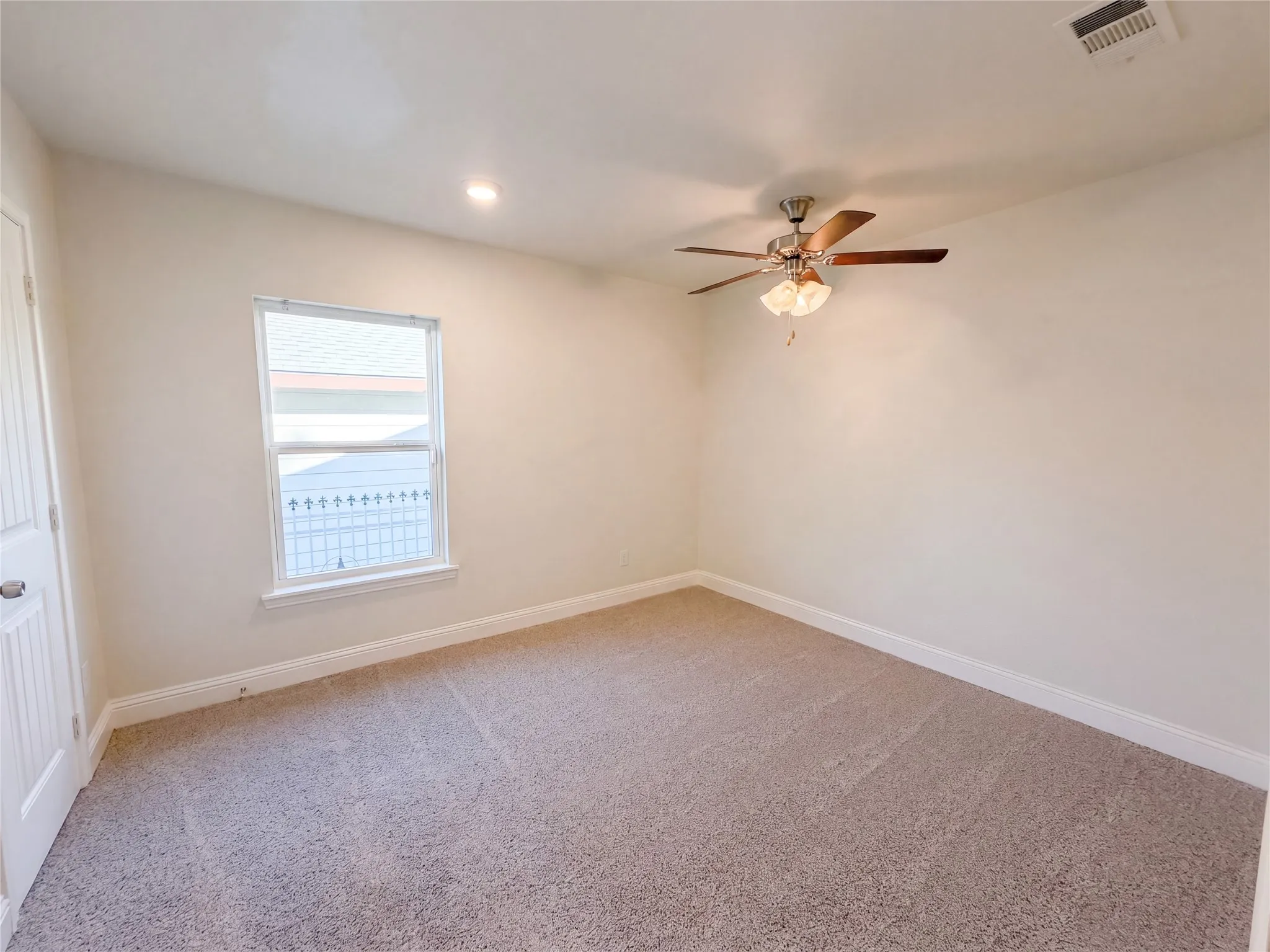 Single Family Residence For Sale in Dallas County , 2810 Fordham Road, Dallas, Texas 75216, 3 Bedroom, 2 Bathroom, Garage spaces, 1,186 Sqft, built in 1948, mls#21388685, Real Estate Agent in Dallas, Homes For Sale in Dallas county, Homes For Sale in Dallas, Realtor in Dallas Texas, Real Estate Brokerage Independent Realty Texas, Luminita Cordes Realtor