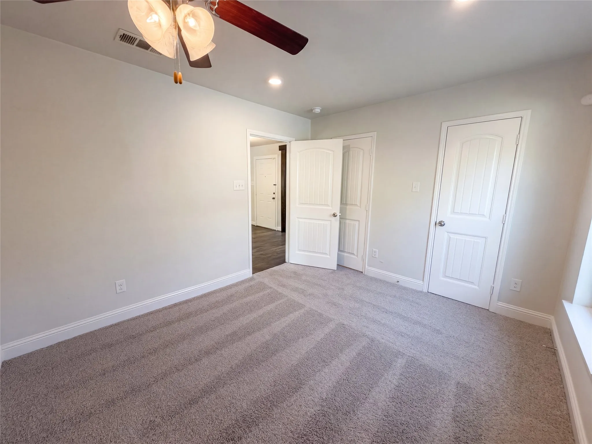 Single Family Residence For Sale in Dallas County , 2810 Fordham Road, Dallas, Texas 75216, 3 Bedroom, 2 Bathroom, Garage spaces, 1,186 Sqft, built in 1948, mls#21388685, Real Estate Agent in Dallas, Homes For Sale in Dallas county, Homes For Sale in Dallas, Realtor in Dallas Texas, Real Estate Brokerage Independent Realty Texas, Luminita Cordes Realtor