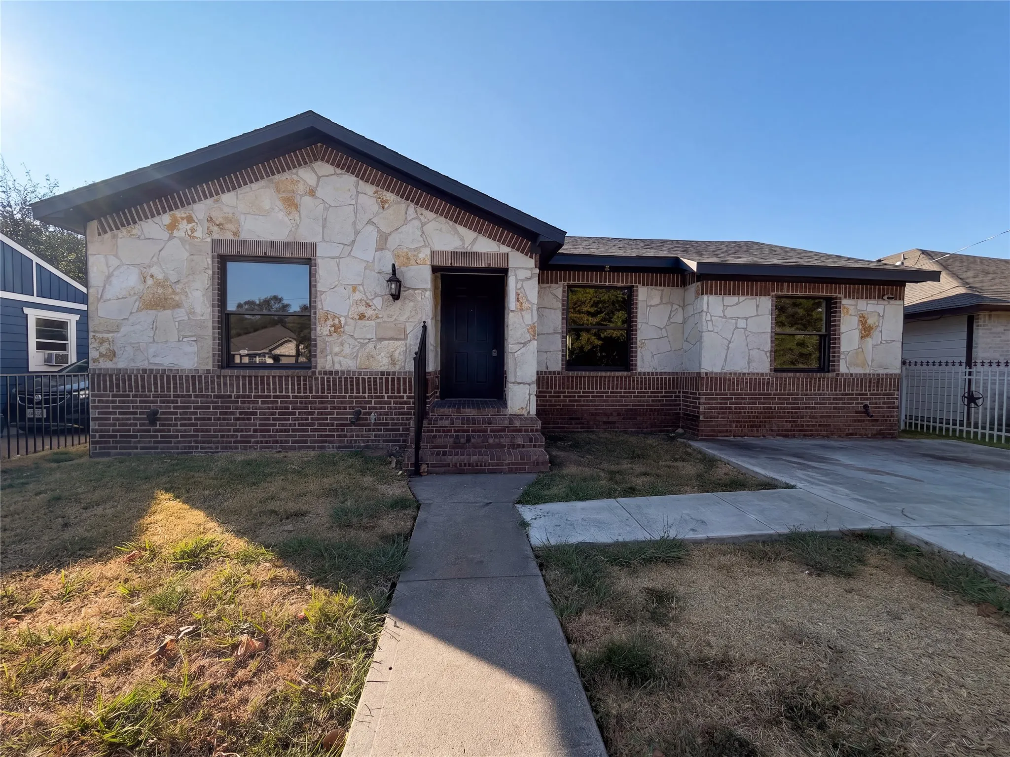 Single Family Residence For Sale