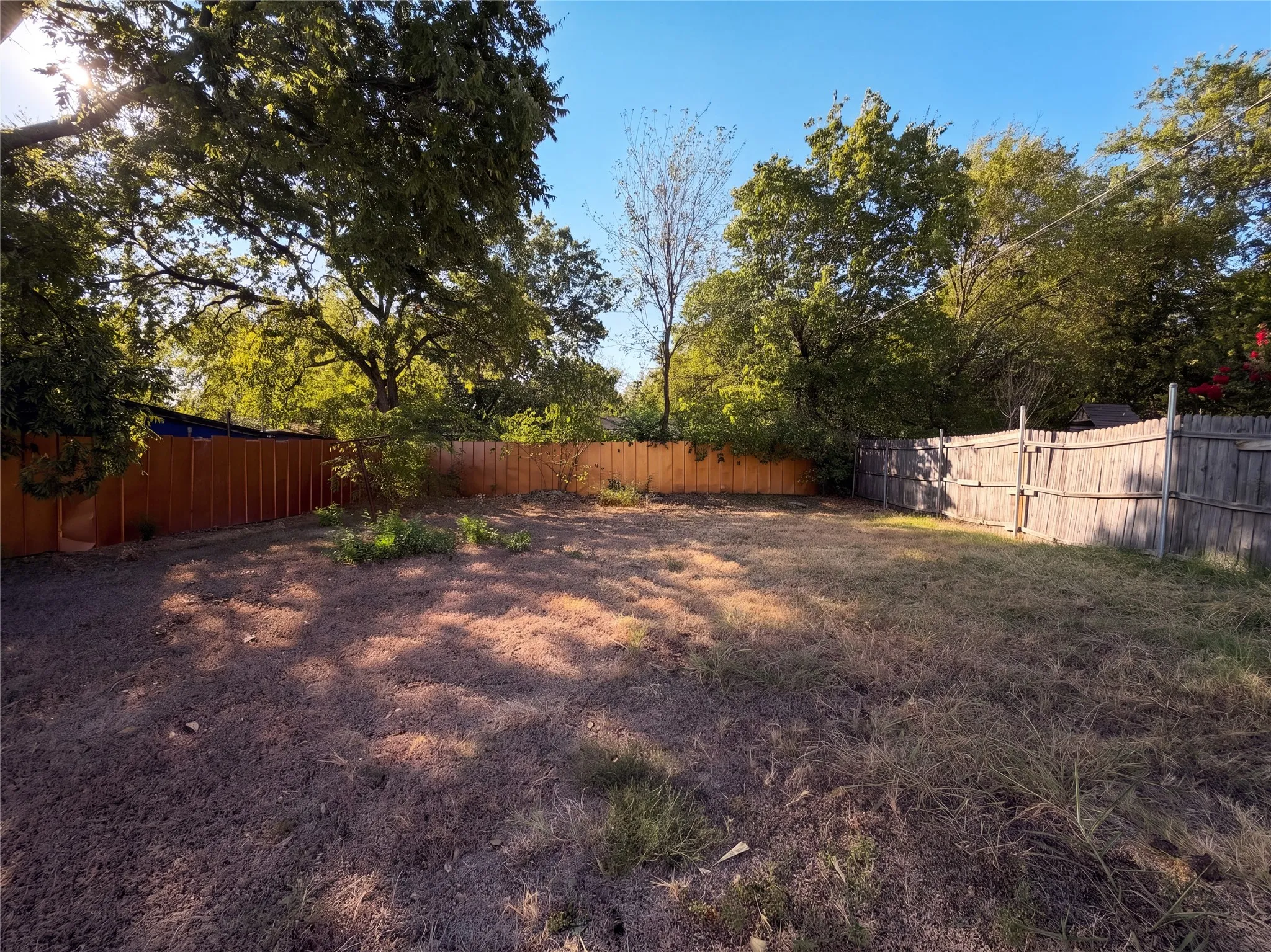 Single Family Residence For Sale in Dallas County , 2810 Fordham Road, Dallas, Texas 75216, 3 Bedroom, 2 Bathroom, Garage spaces, 1,186 Sqft, built in 1948, mls#21388685, Real Estate Agent in Dallas, Homes For Sale in Dallas county, Homes For Sale in Dallas, Realtor in Dallas Texas, Real Estate Brokerage Independent Realty Texas, Luminita Cordes Realtor