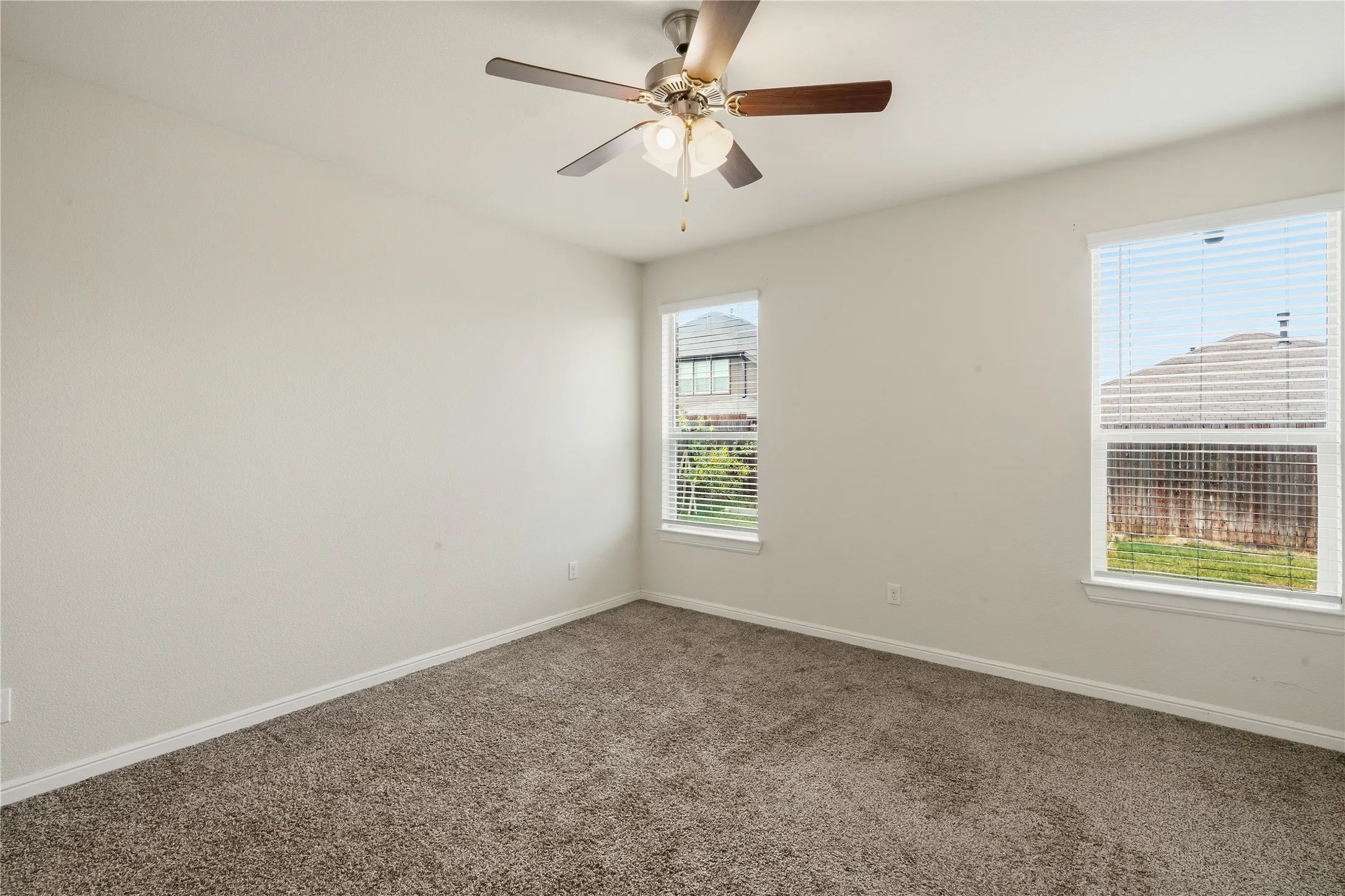 Single Family Residence For Rent in Tarrant County , 560 Pendennis Drive, Saginaw, Texas 76131, 3 Bedroom, 2 Bathroom, 2 Garage spaces, 1,998 Sqft, built in 2019, mls#21391787, Real Estate Agent in Saginaw, Homes For Rent in Tarrant county, Homes For Rent in Saginaw, Realtor in Saginaw Texas, Real Estate Brokerage Independent Realty Texas, Luminita Cordes Realtor