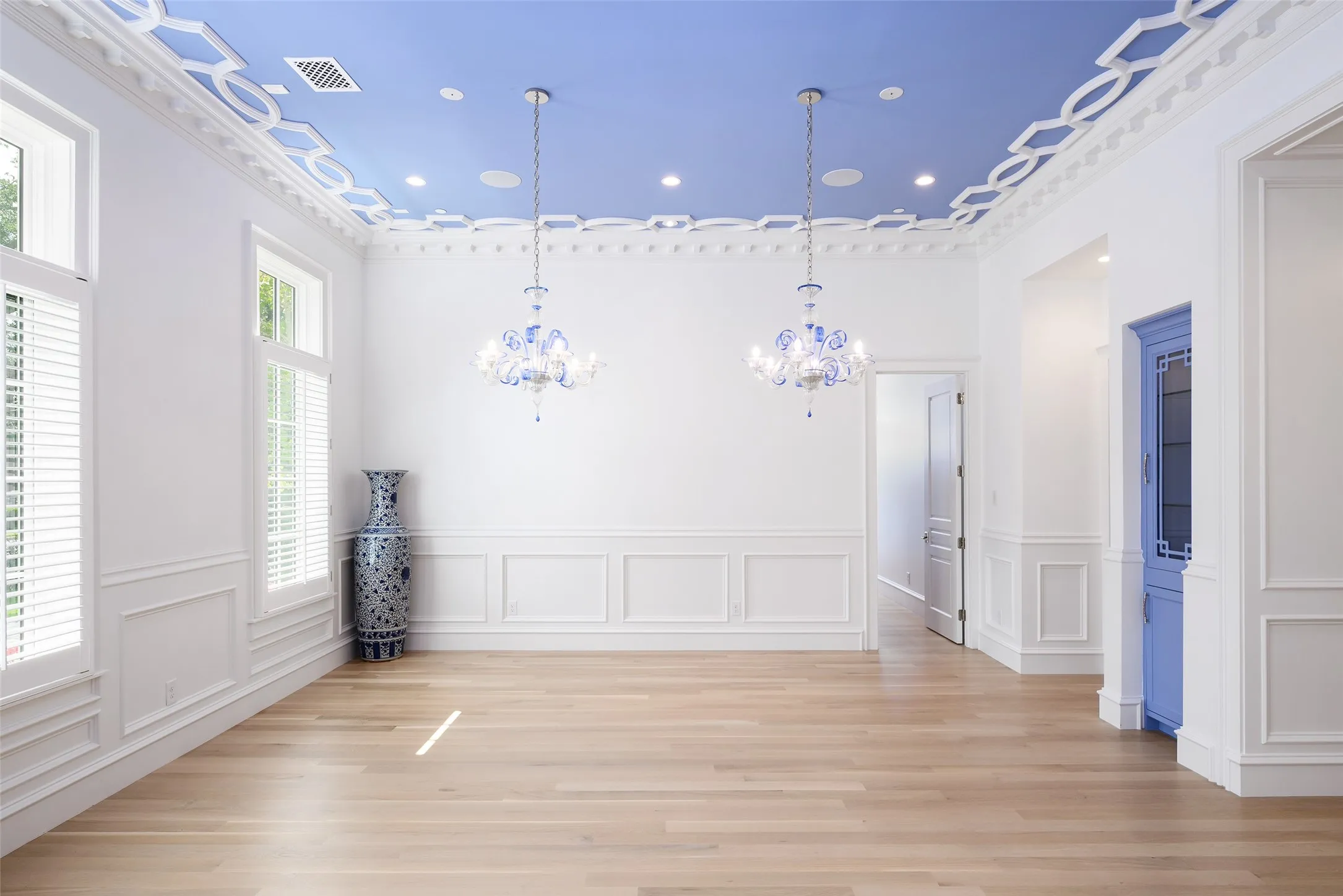 Single Family Residence For Sale in Dallas County , 3736 Potomac Avenue, Highland Park, Texas 75205, 7 Bedroom, 8 Bathroom, 3 Garage spaces, 10,914 Sqft, built in 2020, mls#21391905, Real Estate Agent in Highland Park, Homes For Sale in Dallas county, Homes For Sale in Highland Park, Realtor in Highland Park Texas, Real Estate Brokerage Independent Realty Texas, Luminita Cordes Realtor