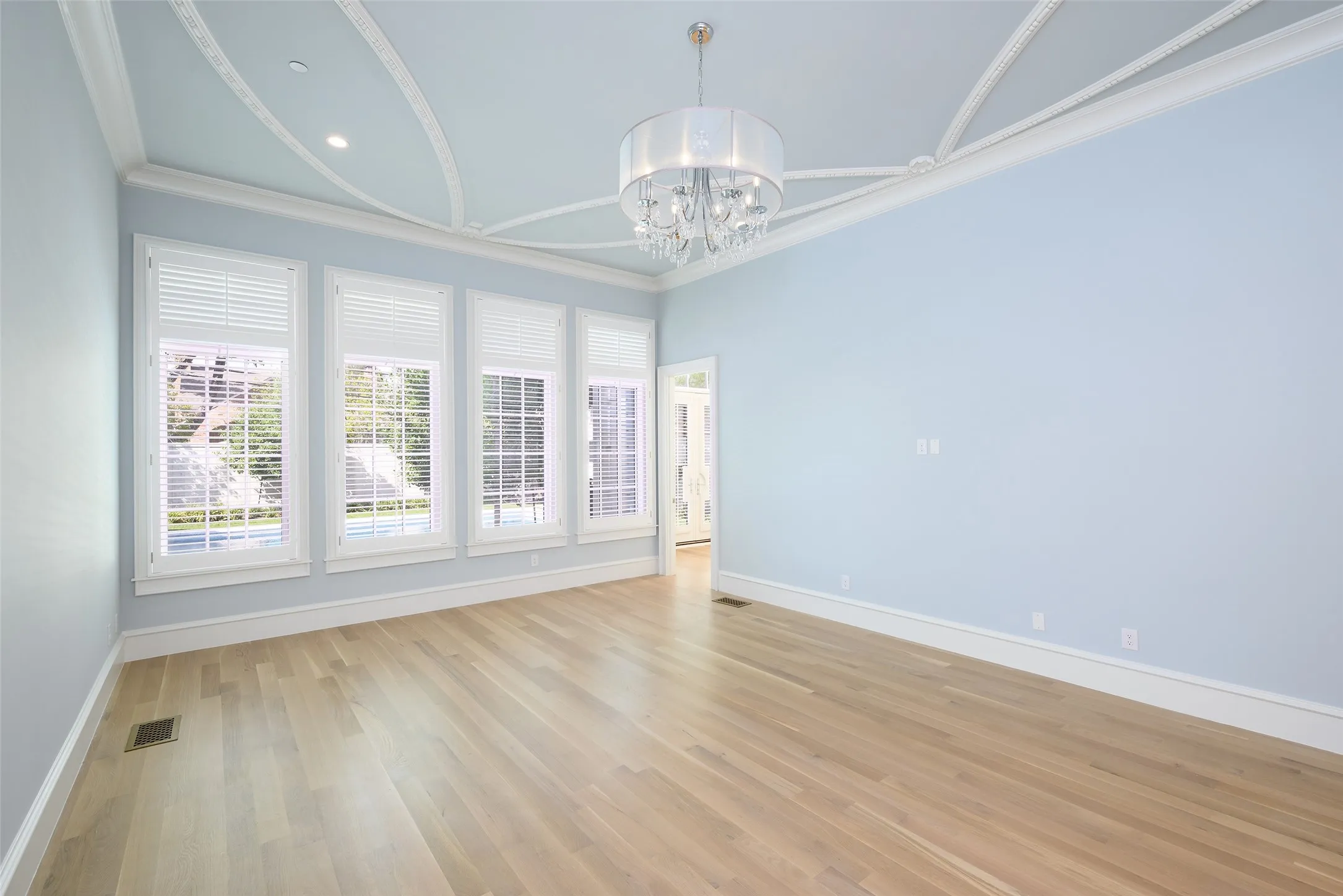 Single Family Residence For Sale in Dallas County , 3736 Potomac Avenue, Highland Park, Texas 75205, 7 Bedroom, 8 Bathroom, 3 Garage spaces, 10,914 Sqft, built in 2020, mls#21391905, Real Estate Agent in Highland Park, Homes For Sale in Dallas county, Homes For Sale in Highland Park, Realtor in Highland Park Texas, Real Estate Brokerage Independent Realty Texas, Luminita Cordes Realtor
