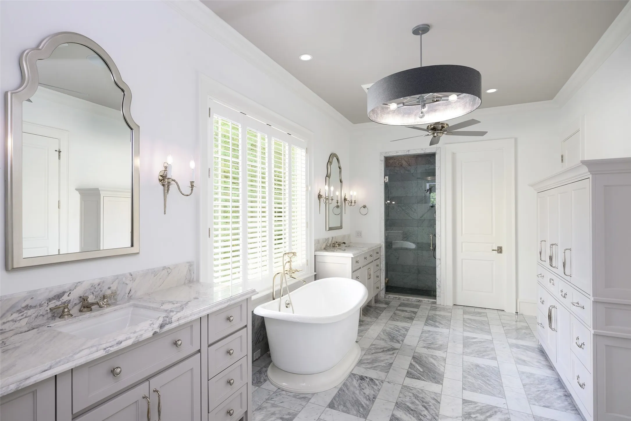 Single Family Residence For Sale in Dallas County , 3736 Potomac Avenue, Highland Park, Texas 75205, 7 Bedroom, 8 Bathroom, 3 Garage spaces, 10,914 Sqft, built in 2020, mls#21391905, Real Estate Agent in Highland Park, Homes For Sale in Dallas county, Homes For Sale in Highland Park, Realtor in Highland Park Texas, Real Estate Brokerage Independent Realty Texas, Luminita Cordes Realtor