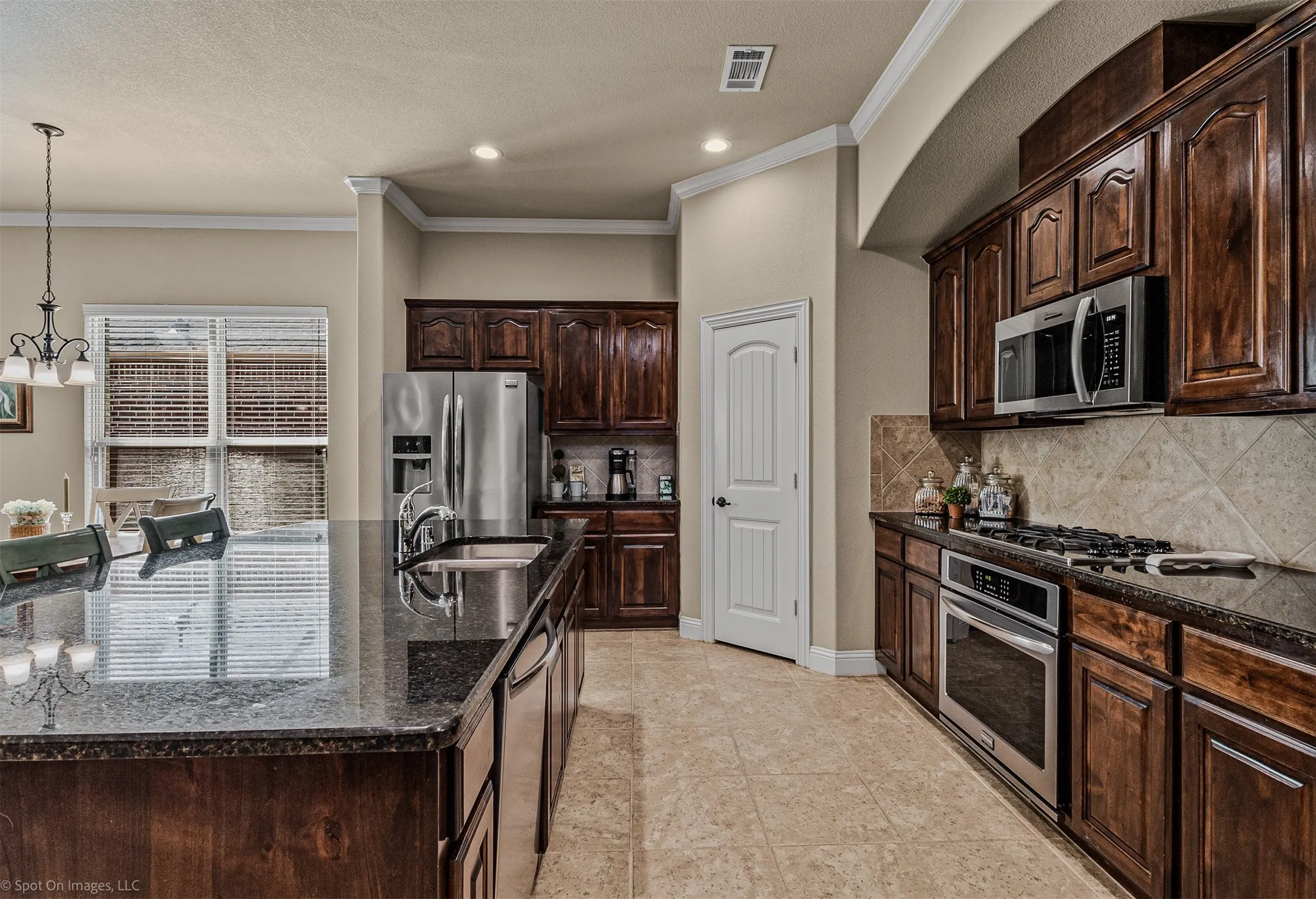 Single Family Residence For Sale in Collin County , 1314 Oak Hill Lane, Murphy, Texas 75094, 4 Bedroom, 3 Bathroom, 2 Garage spaces, 2,652 Sqft, built in 2014, mls#21390486, Real Estate Agent in Murphy, Homes For Sale in Collin county, Homes For Sale in Murphy, Realtor in Murphy Texas, Real Estate Brokerage Independent Realty Texas, Luminita Cordes Realtor