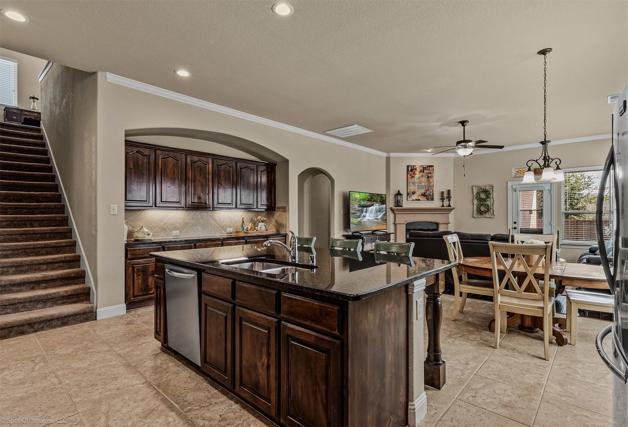 Single Family Residence For Sale in Collin County , 1314 Oak Hill Lane, Murphy, Texas 75094, 4 Bedroom, 3 Bathroom, 2 Garage spaces, 2,652 Sqft, built in 2014, mls#21390486, Real Estate Agent in Murphy, Homes For Sale in Collin county, Homes For Sale in Murphy, Realtor in Murphy Texas, Real Estate Brokerage Independent Realty Texas, Luminita Cordes Realtor