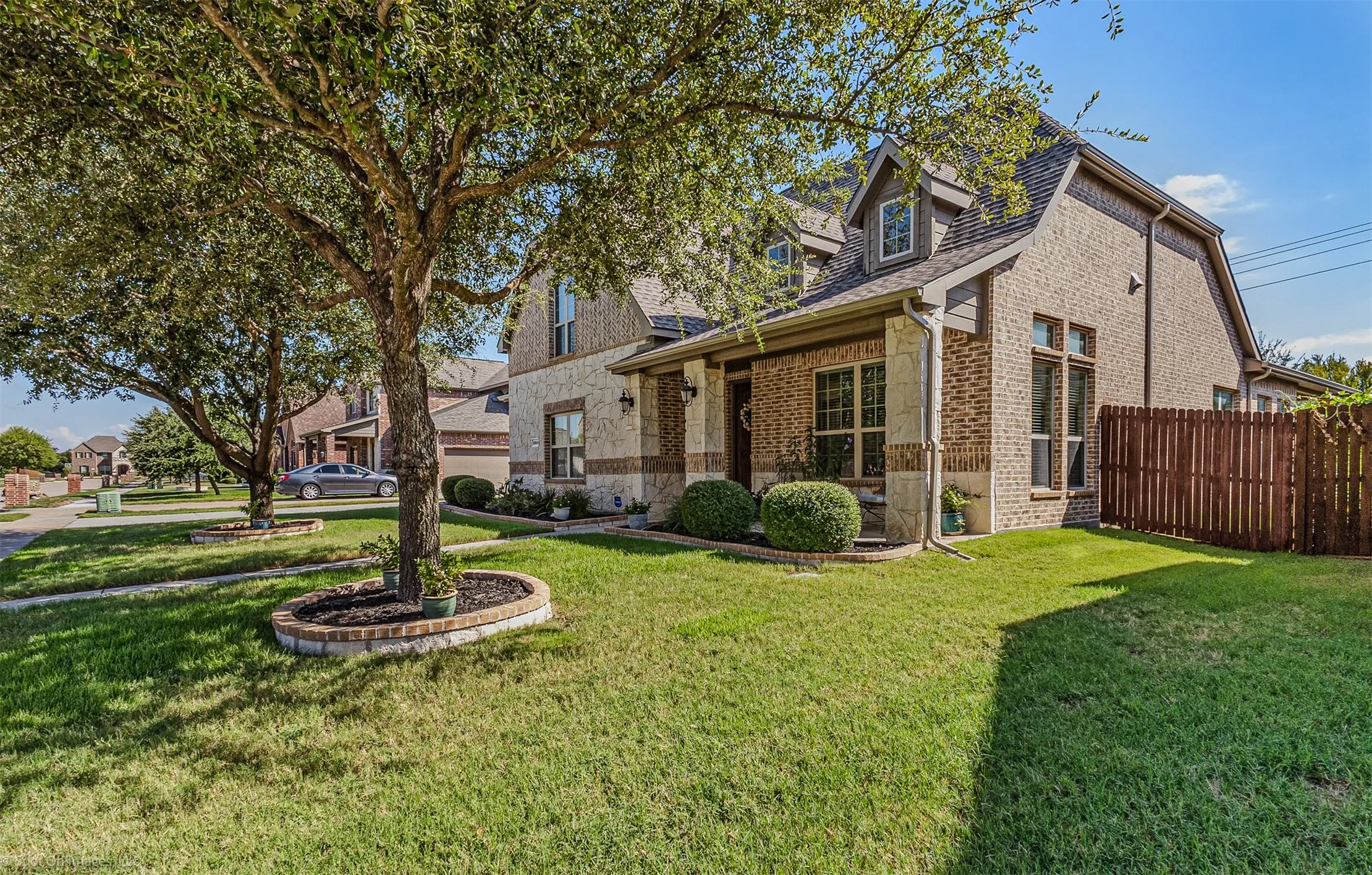 Single Family Residence For Sale in Collin County , 1314 Oak Hill Lane, Murphy, Texas 75094, 4 Bedroom, 3 Bathroom, 2 Garage spaces, 2,652 Sqft, built in 2014, mls#21390486, Real Estate Agent in Murphy, Homes For Sale in Collin county, Homes For Sale in Murphy, Realtor in Murphy Texas, Real Estate Brokerage Independent Realty Texas, Luminita Cordes Realtor