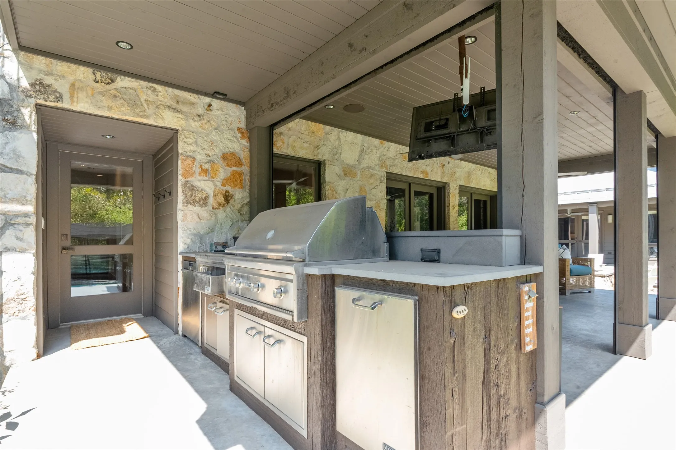 Single Family Residence For Sale in Dallas County , 11438 E Ricks Circle, Dallas, Texas 75230, 4 Bedroom, 6 Bathroom, 4 Garage spaces, 5,700 Sqft, built in 1994, mls#21388279, Real Estate Agent in Dallas, Homes For Sale in Dallas county, Homes For Sale in Dallas, Realtor in Dallas Texas, Real Estate Brokerage Independent Realty Texas, Luminita Cordes Realtor