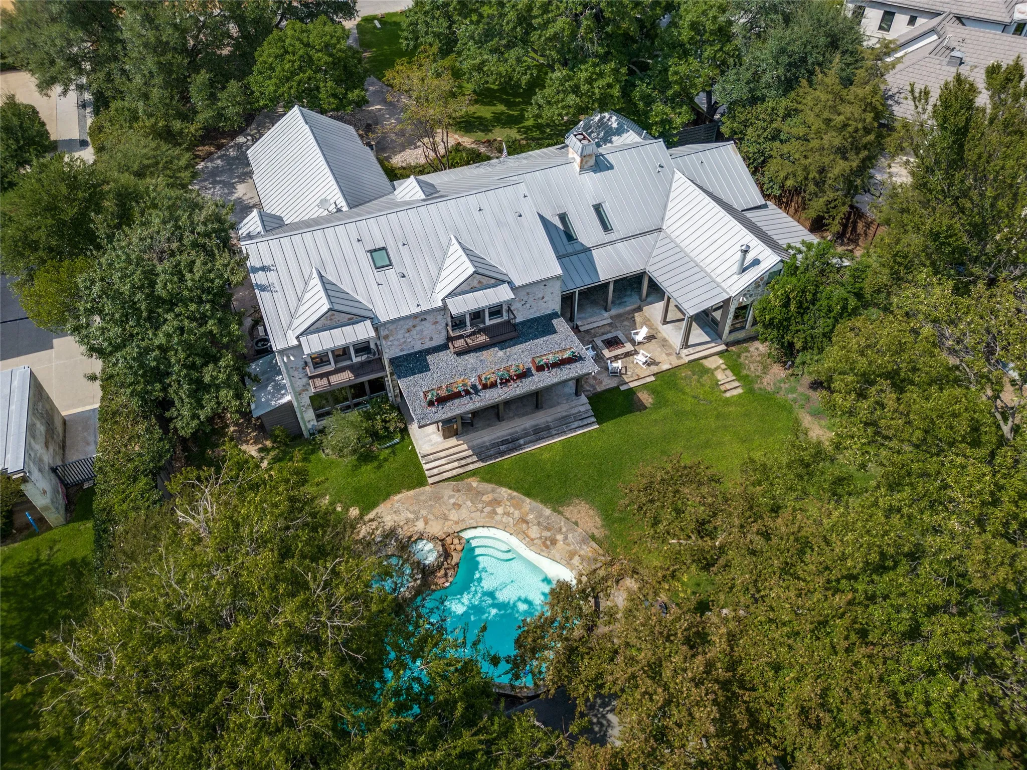 Single Family Residence For Sale in Dallas County , 11438 E Ricks Circle, Dallas, Texas 75230, 4 Bedroom, 6 Bathroom, 4 Garage spaces, 5,700 Sqft, built in 1994, mls#21388279, Real Estate Agent in Dallas, Homes For Sale in Dallas county, Homes For Sale in Dallas, Realtor in Dallas Texas, Real Estate Brokerage Independent Realty Texas, Luminita Cordes Realtor