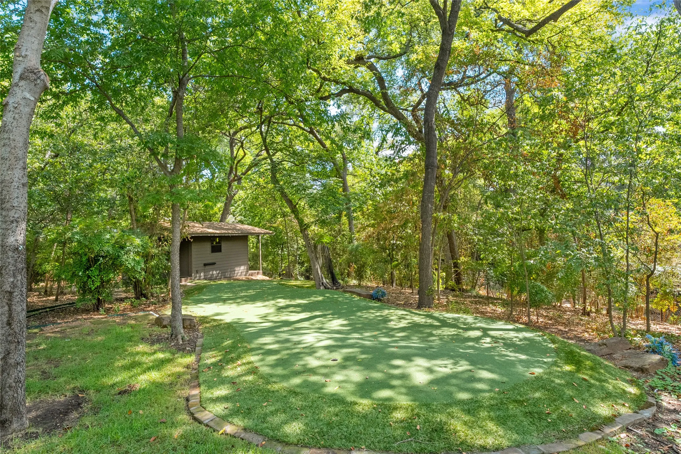 Single Family Residence For Sale in Dallas County , 11438 E Ricks Circle, Dallas, Texas 75230, 4 Bedroom, 6 Bathroom, 4 Garage spaces, 5,700 Sqft, built in 1994, mls#21388279, Real Estate Agent in Dallas, Homes For Sale in Dallas county, Homes For Sale in Dallas, Realtor in Dallas Texas, Real Estate Brokerage Independent Realty Texas, Luminita Cordes Realtor