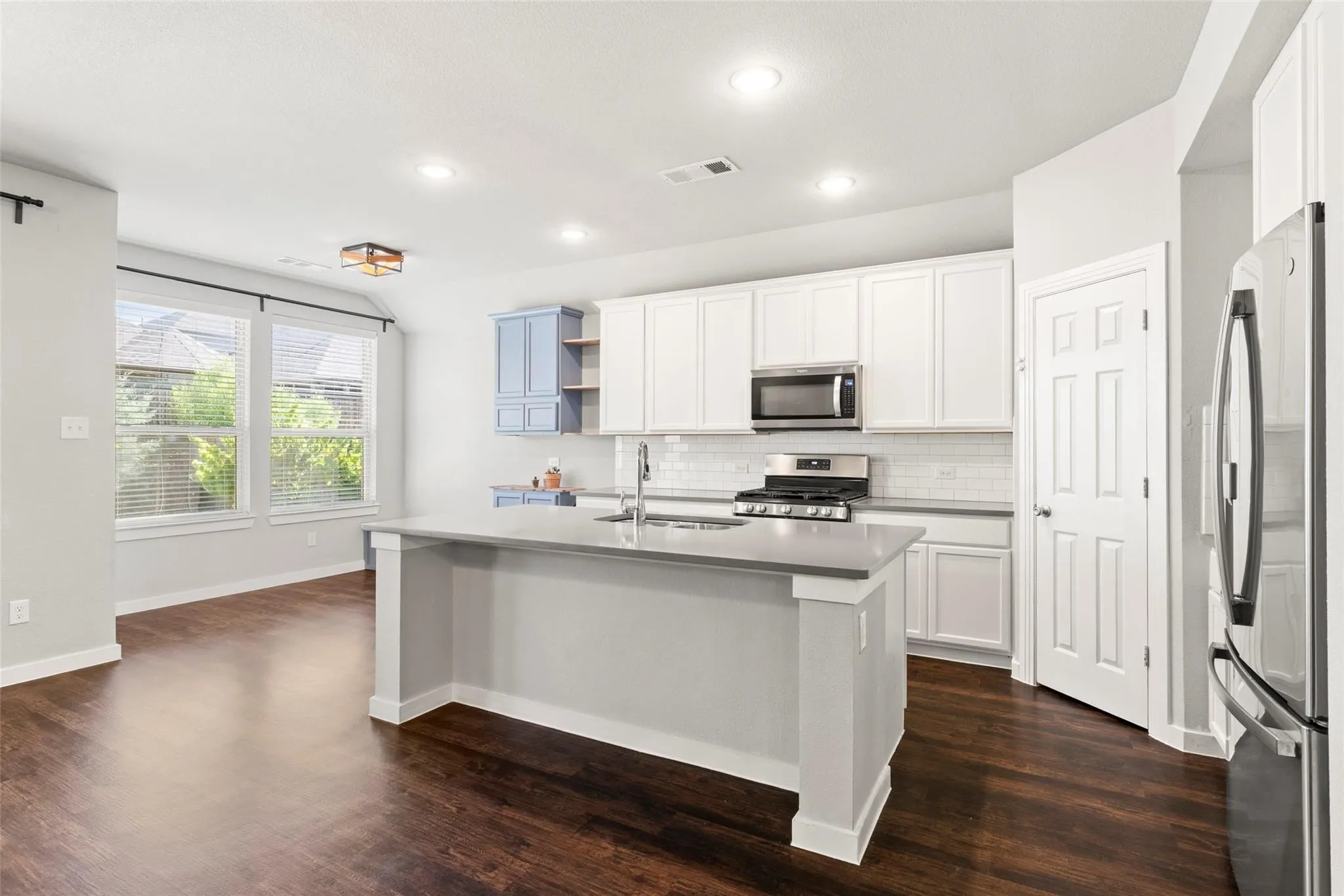 Single Family Residence For Rent in Collin County , 2012 Prestige Cove Court, Wylie, Texas 75098, 4 Bedroom, 3 Bathroom, 2 Garage spaces, 2,215 Sqft, built in 2018, mls#21391373, Real Estate Agent in Wylie, Homes For Rent in Collin county, Homes For Rent in Wylie, Realtor in Wylie Texas, Real Estate Brokerage Independent Realty Texas, Luminita Cordes Realtor