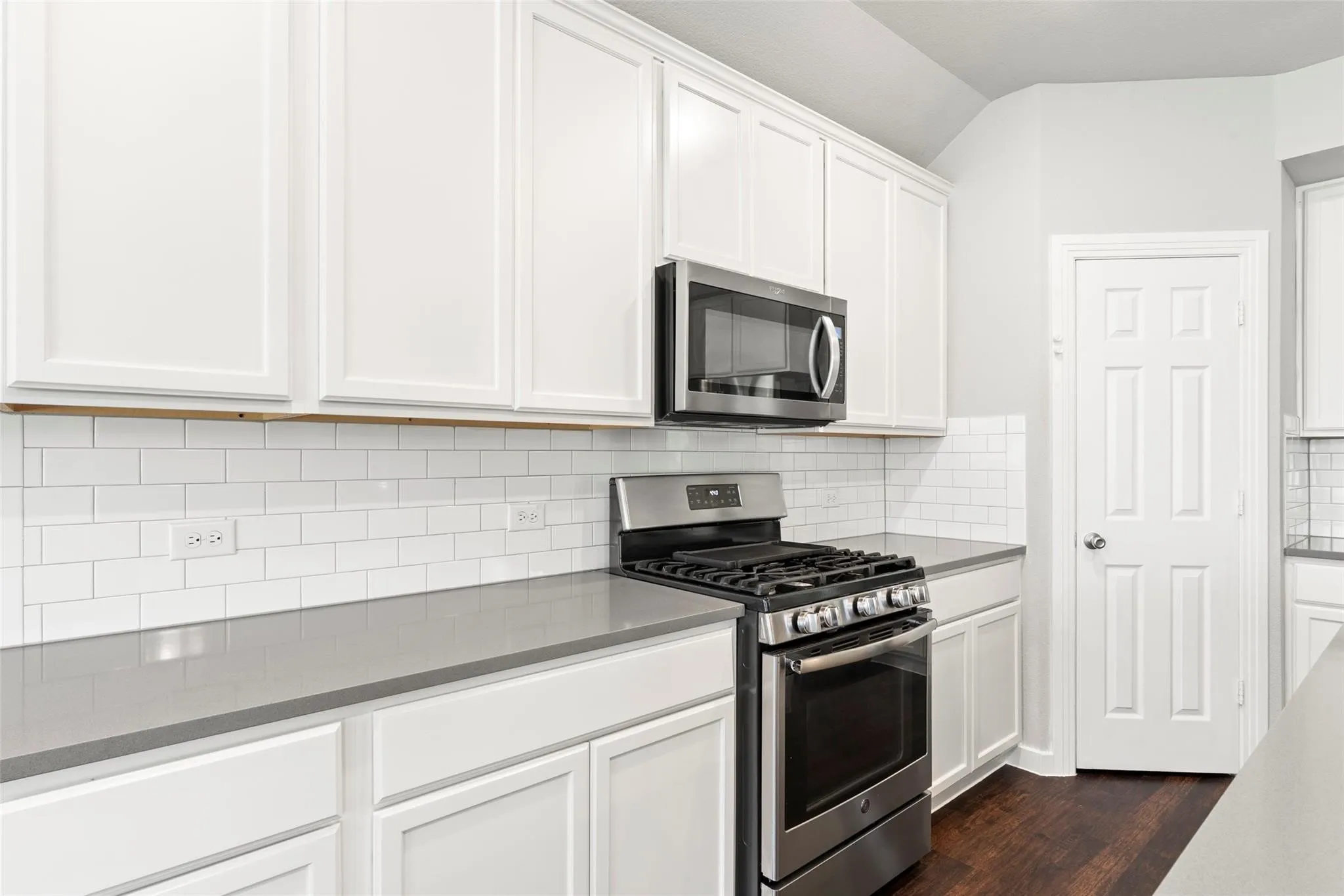 Single Family Residence For Rent in Collin County , 2012 Prestige Cove Court, Wylie, Texas 75098, 4 Bedroom, 3 Bathroom, 2 Garage spaces, 2,215 Sqft, built in 2018, mls#21391373, Real Estate Agent in Wylie, Homes For Rent in Collin county, Homes For Rent in Wylie, Realtor in Wylie Texas, Real Estate Brokerage Independent Realty Texas, Luminita Cordes Realtor