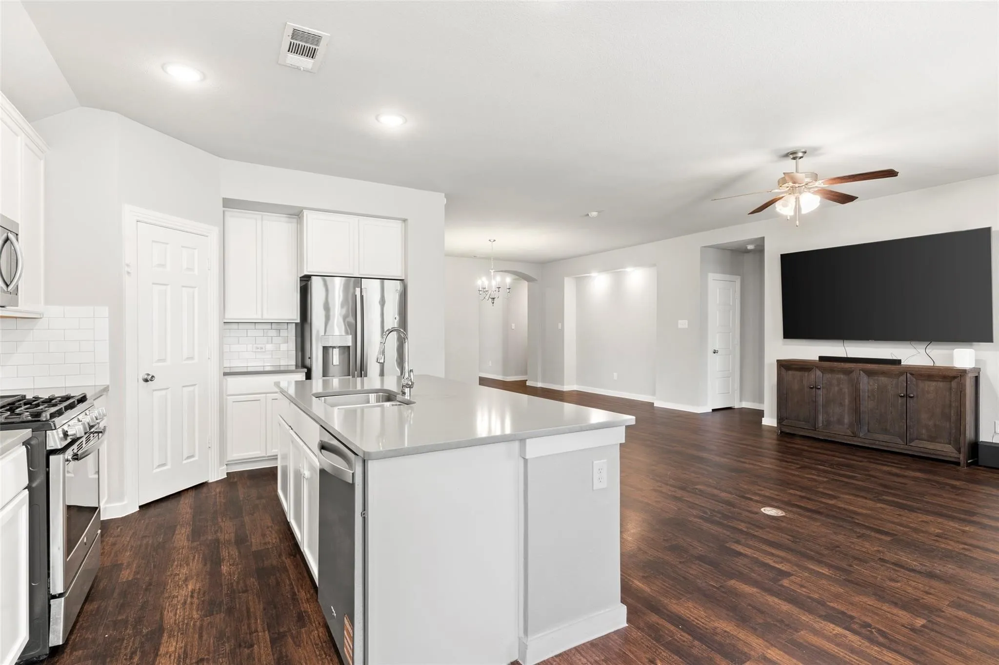 Single Family Residence For Rent in Collin County , 2012 Prestige Cove Court, Wylie, Texas 75098, 4 Bedroom, 3 Bathroom, 2 Garage spaces, 2,215 Sqft, built in 2018, mls#21391373, Real Estate Agent in Wylie, Homes For Rent in Collin county, Homes For Rent in Wylie, Realtor in Wylie Texas, Real Estate Brokerage Independent Realty Texas, Luminita Cordes Realtor