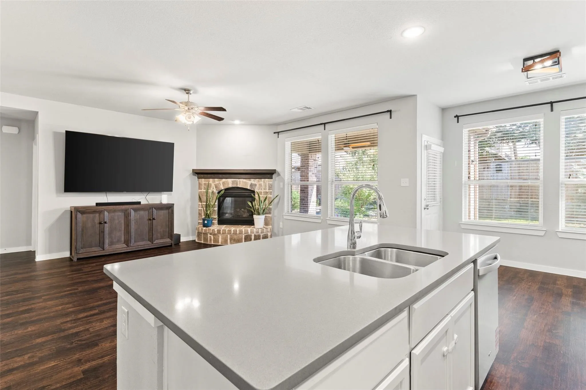 Single Family Residence For Rent in Collin County , 2012 Prestige Cove Court, Wylie, Texas 75098, 4 Bedroom, 3 Bathroom, 2 Garage spaces, 2,215 Sqft, built in 2018, mls#21391373, Real Estate Agent in Wylie, Homes For Rent in Collin county, Homes For Rent in Wylie, Realtor in Wylie Texas, Real Estate Brokerage Independent Realty Texas, Luminita Cordes Realtor