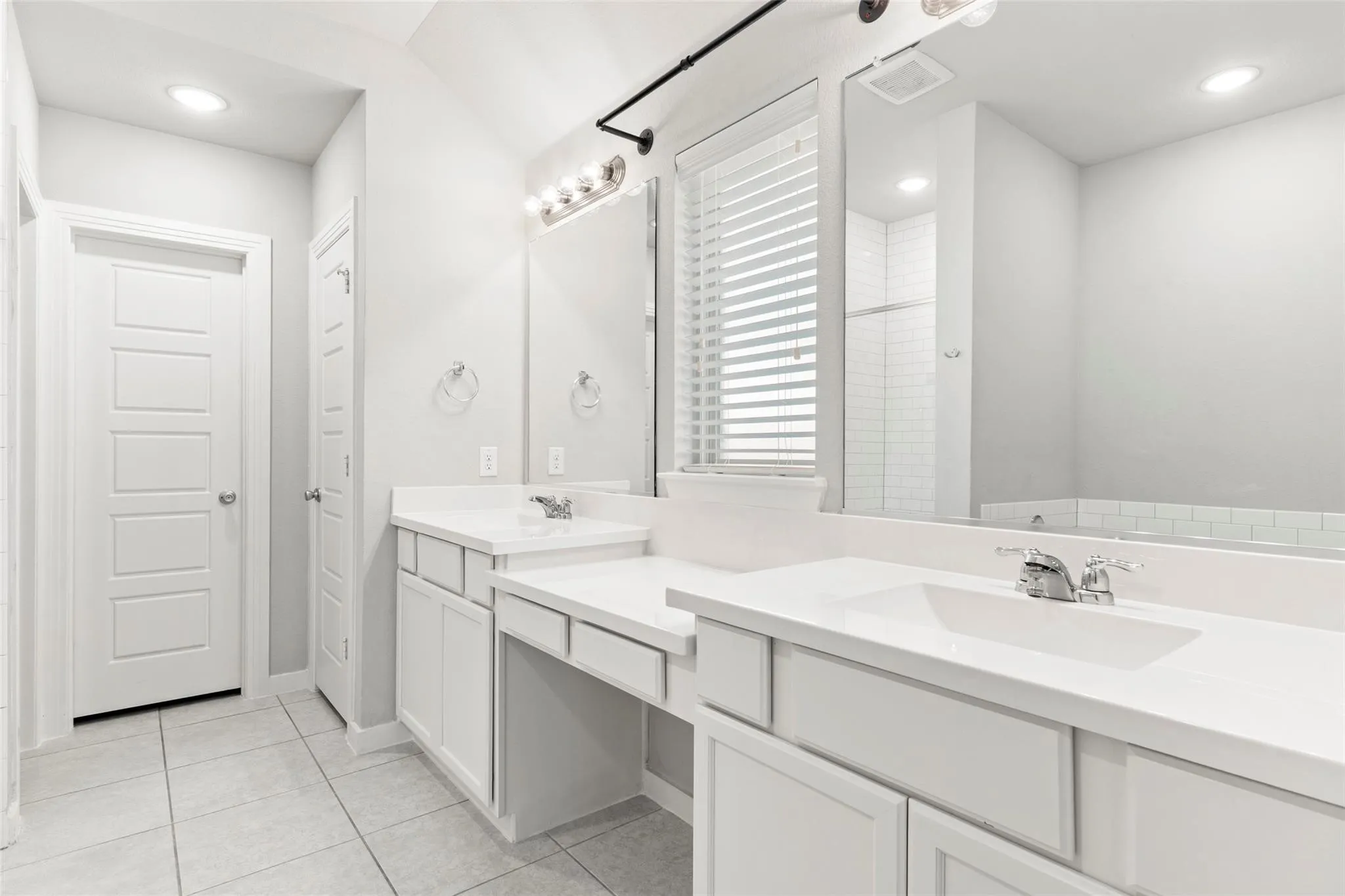 Single Family Residence For Rent in Collin County , 2012 Prestige Cove Court, Wylie, Texas 75098, 4 Bedroom, 3 Bathroom, 2 Garage spaces, 2,215 Sqft, built in 2018, mls#21391373, Real Estate Agent in Wylie, Homes For Rent in Collin county, Homes For Rent in Wylie, Realtor in Wylie Texas, Real Estate Brokerage Independent Realty Texas, Luminita Cordes Realtor