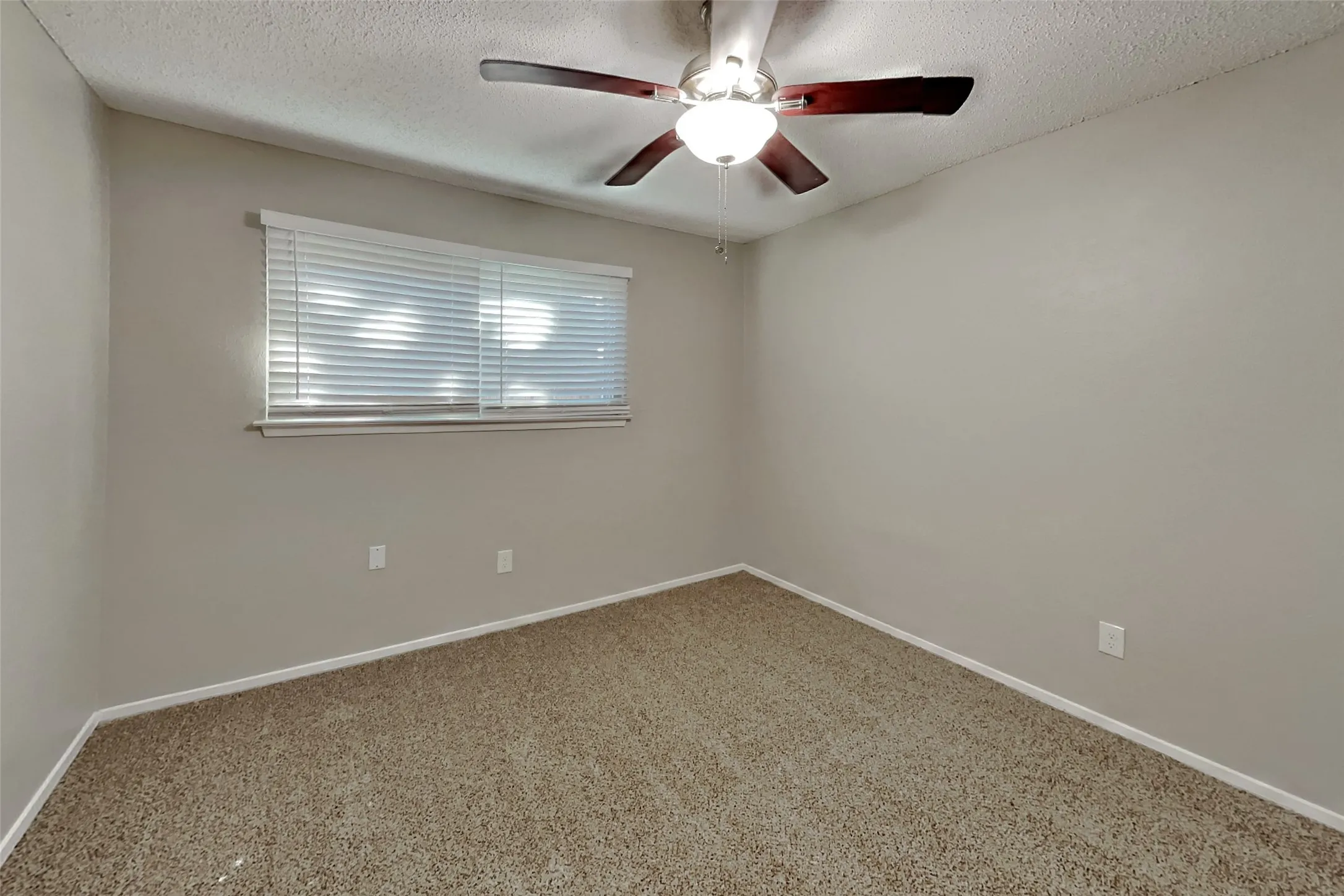Single Family Residence For Rent in Tarrant County , 1702 Crimson Court, Arlington, Texas 76018, 3 Bedroom, 2 Bathroom, 2 Garage spaces, 1,574 Sqft, built in 1981, mls#21391923, Real Estate Agent in Arlington, Homes For Rent in Tarrant county, Homes For Rent in Arlington, Realtor in Arlington Texas, Real Estate Brokerage Independent Realty Texas, Luminita Cordes Realtor