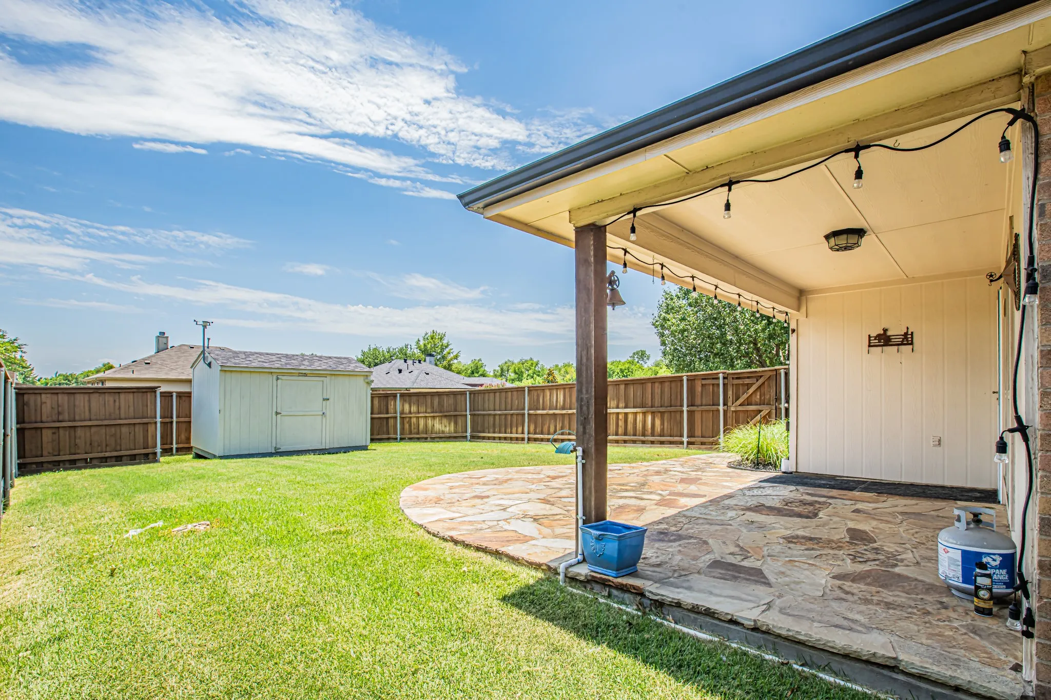 Single Family Residence For Sale in Rockwall County , 2851 Tractor Trail, Rockwall, Texas 75032, 3 Bedroom, 2 Bathroom, 2 Garage spaces, 1,872 Sqft, built in 2006, mls#21391938, Real Estate Agent in Rockwall, Homes For Sale in Rockwall county, Homes For Sale in Rockwall, Realtor in Rockwall Texas, Real Estate Brokerage Independent Realty Texas, Luminita Cordes Realtor