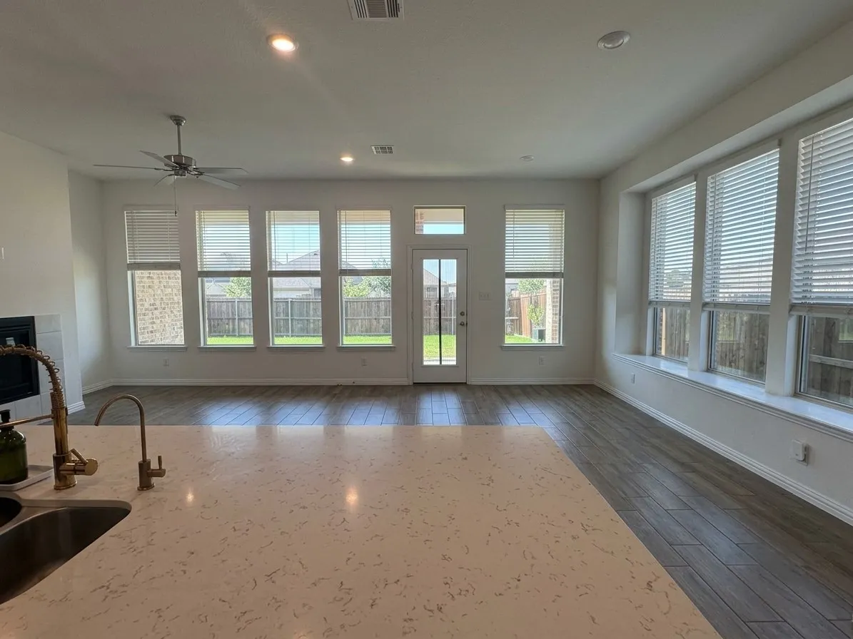 Single Family Residence For Rent in Denton County , 1148 Canuela Way, Justin, Texas 76247, 4 Bedroom, 3 Bathroom, 2 Garage spaces, 2,175 Sqft, built in 2022, mls#21391940, Real Estate Agent in Justin, Homes For Rent in Denton county, Homes For Rent in Justin, Realtor in Justin Texas, Real Estate Brokerage Independent Realty Texas, Luminita Cordes Realtor